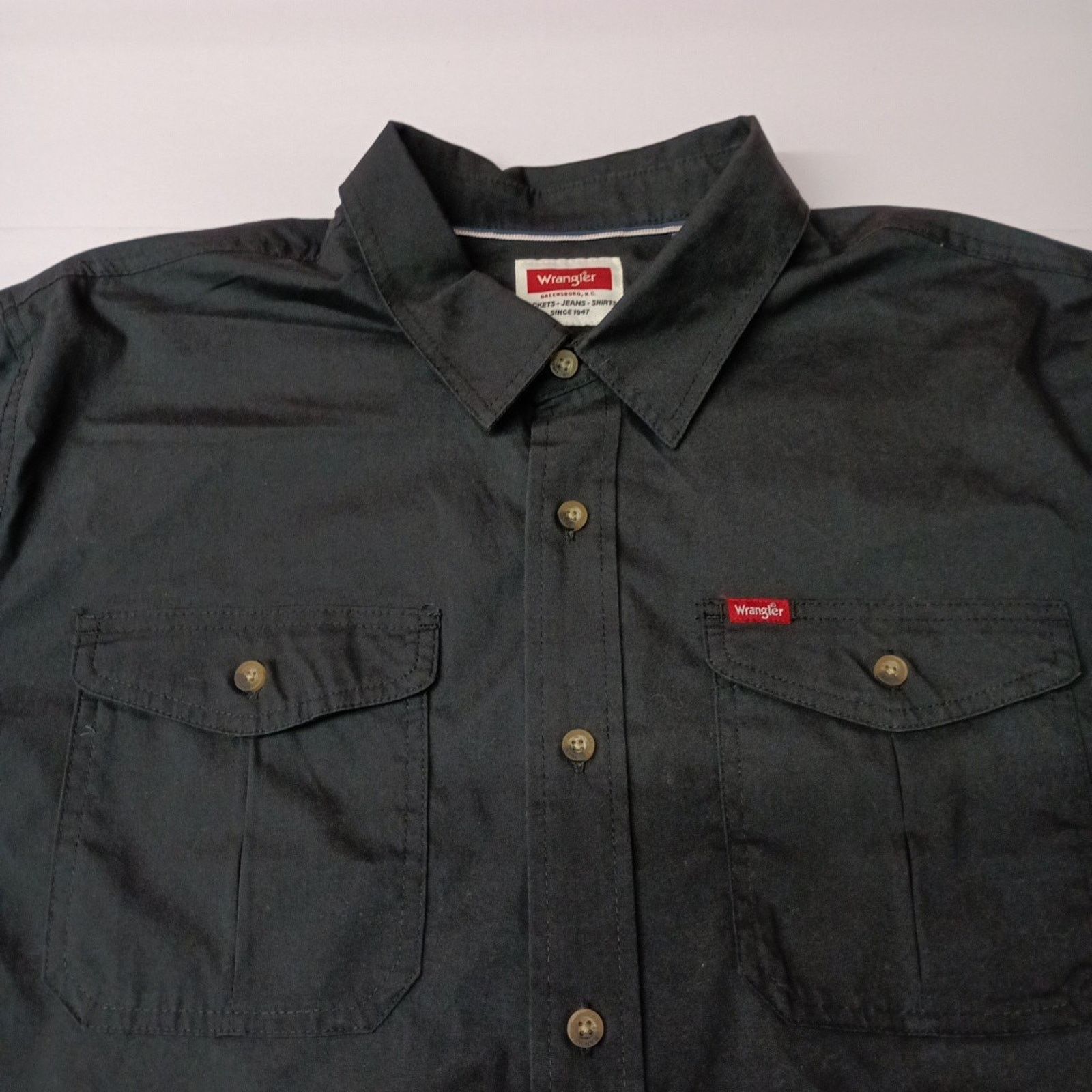 Wrangler Wrangler Men's Relaxed Woven Button Up Shirt Size 2XL Black Size US XXL / EU 58 / 5 - 2 Thumbnail