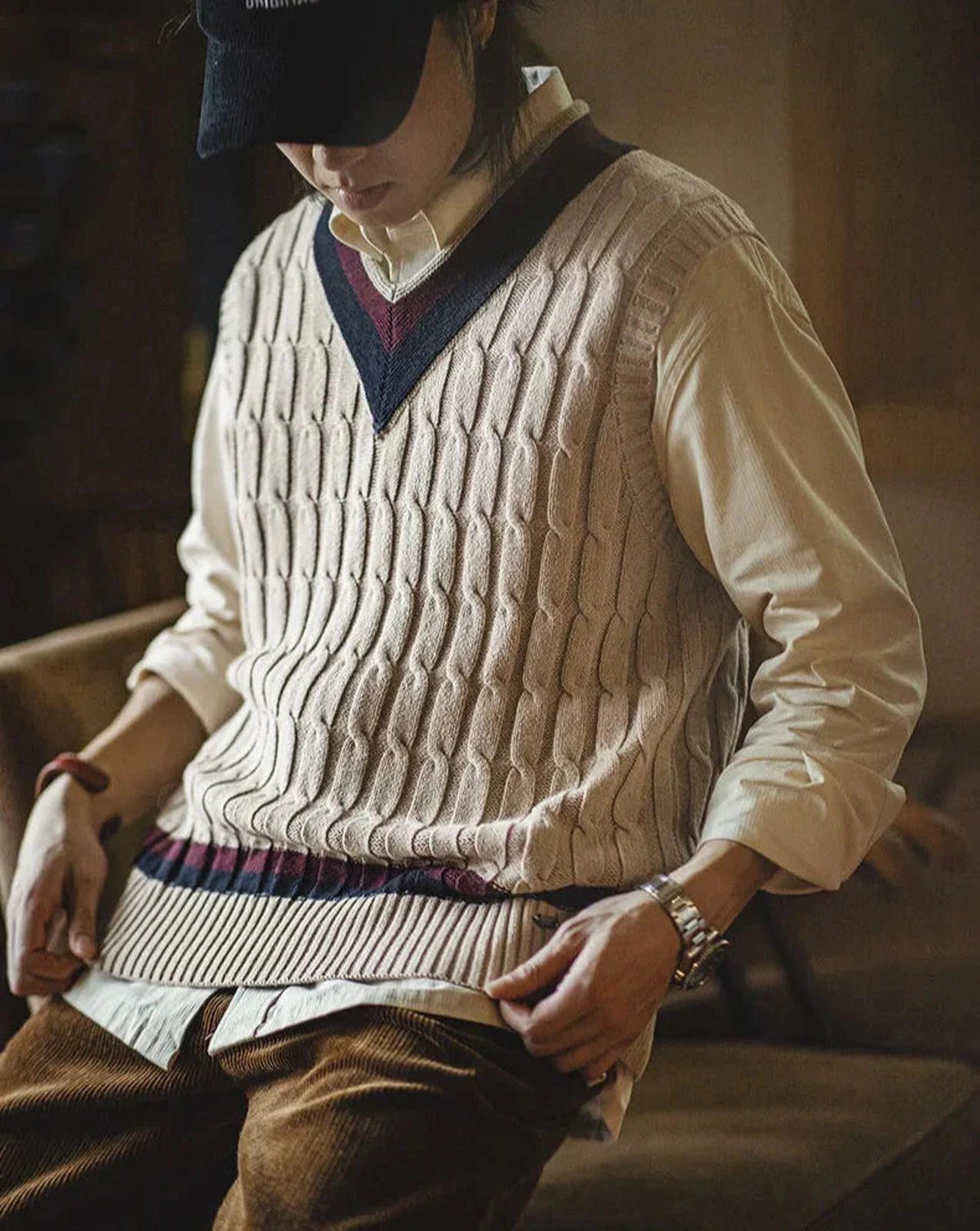 Vintage Retro Style V-Neck Sweater Vest Size US M / EU 48-50 / 2 - 6 Thumbnail