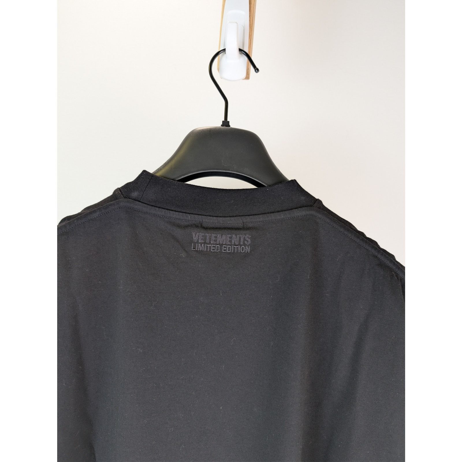 Bottega Veneta o1rshd1 Vetements Cotton T-Shirt in Black Size US M / EU 48-50 / 2 - 15 Thumbnail
