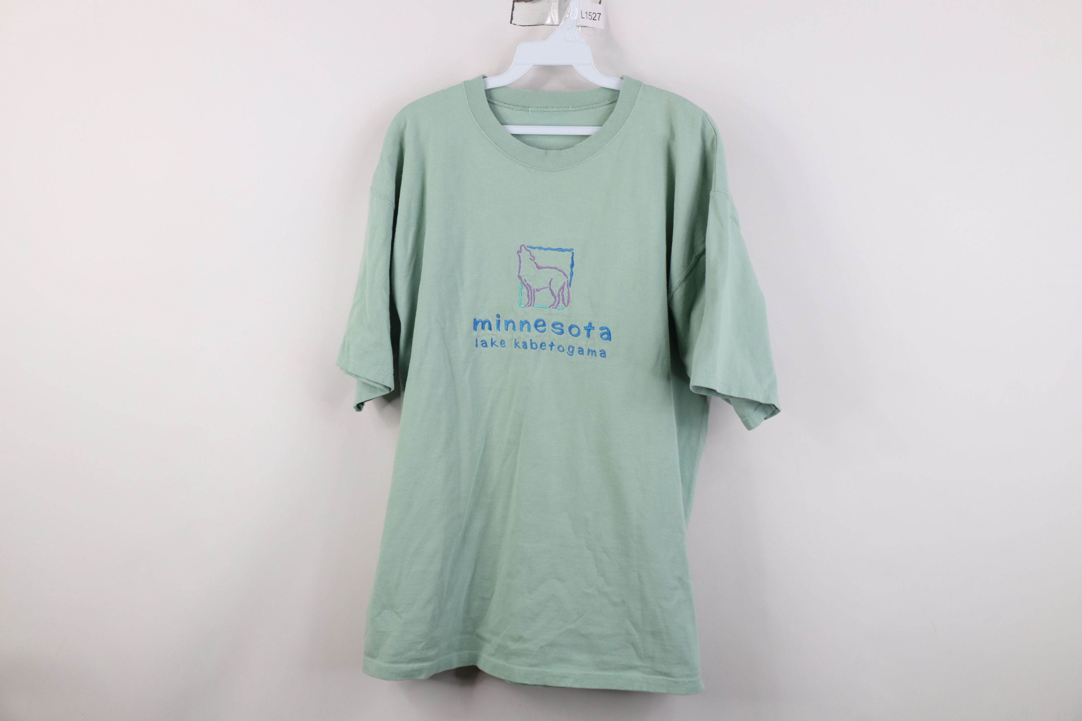 Vintage Vintage 90s Streetwear Kabetogama Minnesota Wolf T-Shirt Size US L / EU 52-54 / 3 - 1 Thumbnail