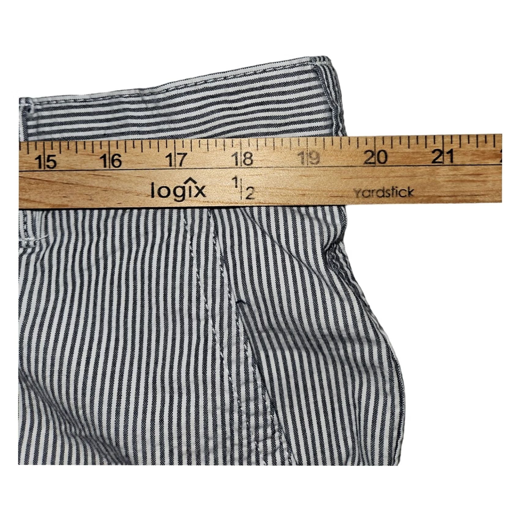 Izod IZOD Chino Shorts Mens 38 Blue White Striped Slash Pockets Casual Golf Size US 38 / EU 54 - 3 Thumbnail