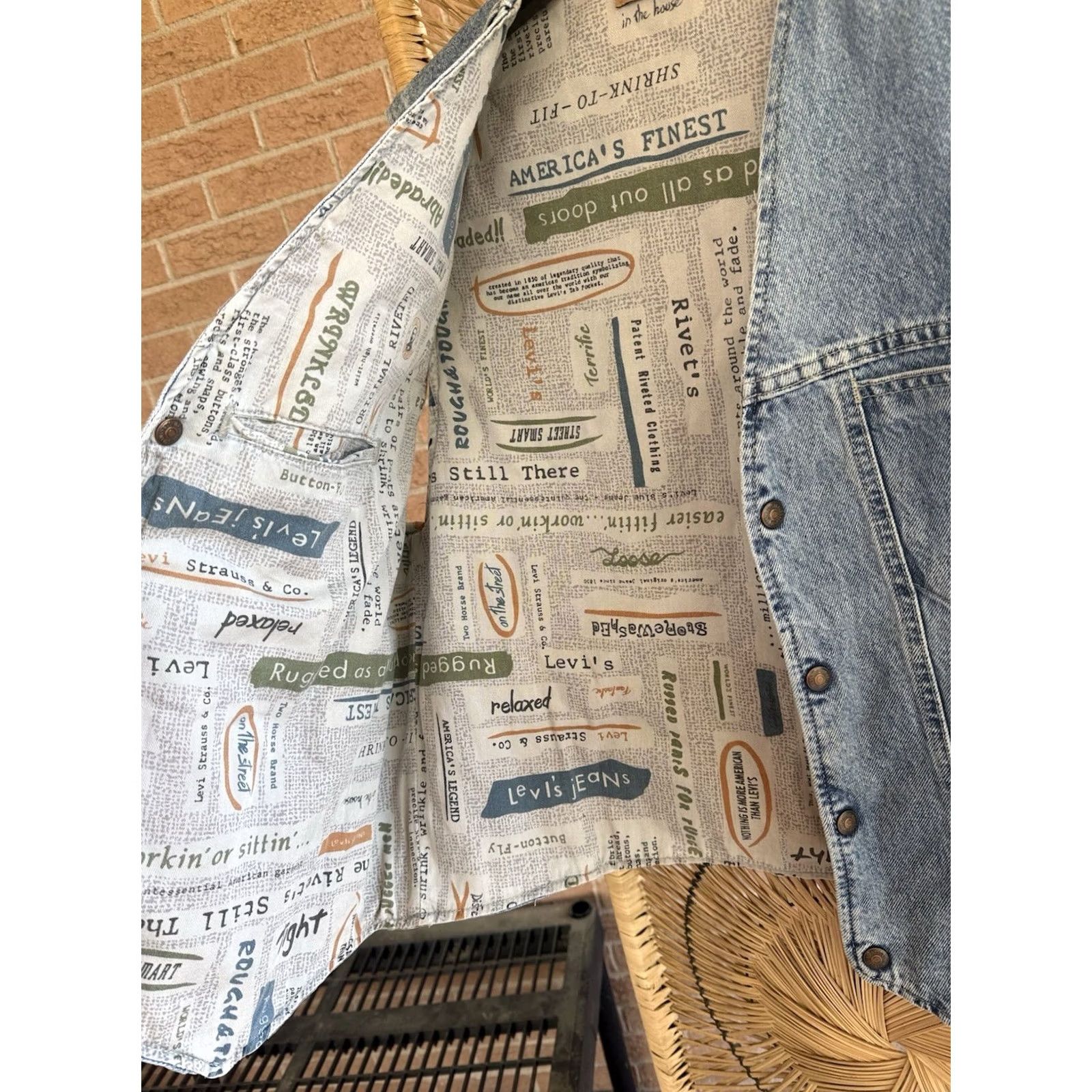 Levi's VINTAGE Levi's Denim Vest Mens M Reversible Newspaper Print Trucker Style Blue 90s Theme Fans Womens? Size US M / EU 48-50 / 2 - 5 Thumbnail