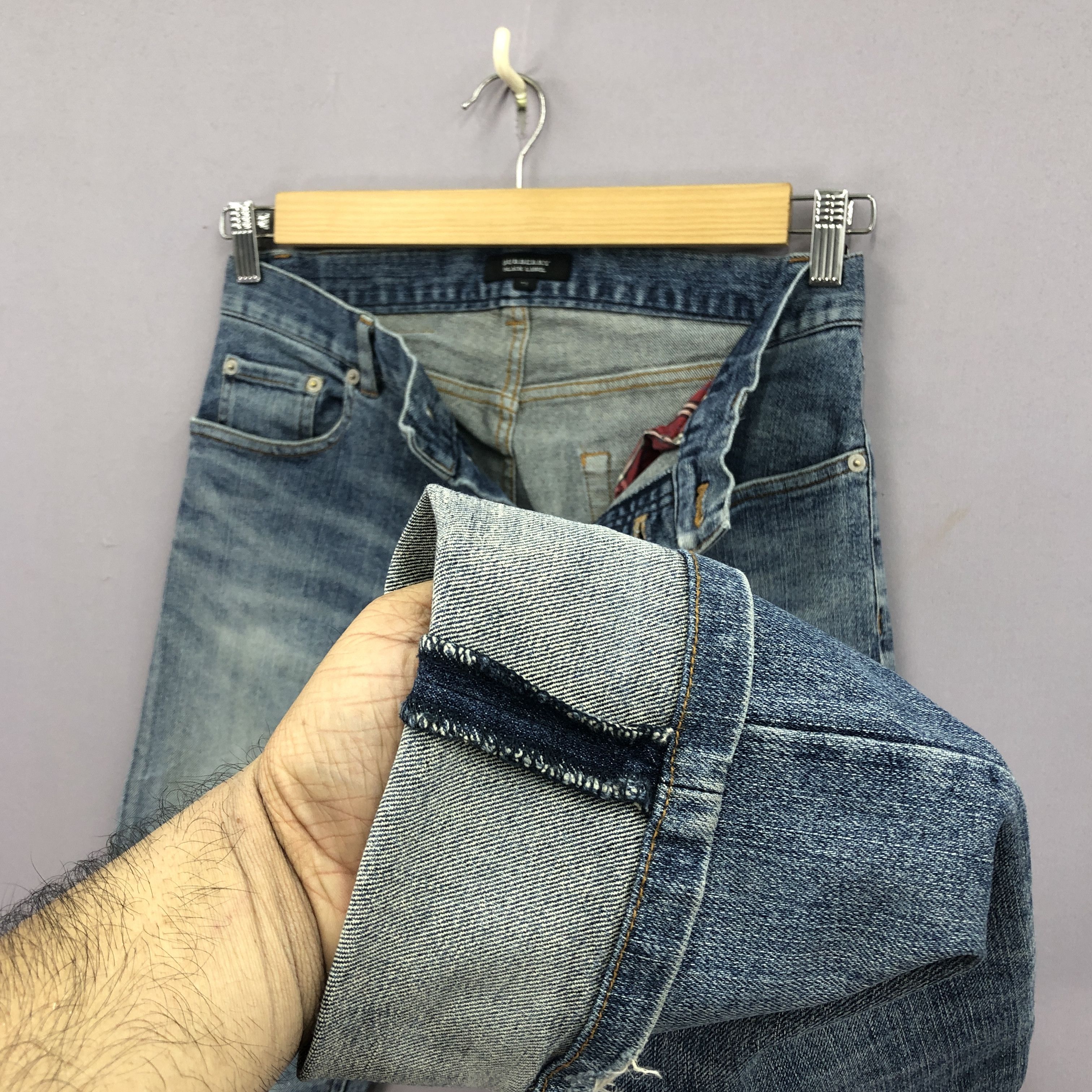 Burberry Vintage Burberry Jeans Burberrys Faded Light Wash Denim Size 28" / US 6 / IT 42 - 9 Thumbnail