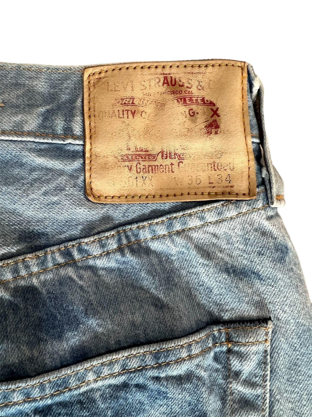 Levi's 🔥Rare🔥Levi’s 501XX Big E Redline Denim Made in Japan W36 L34 Size US 35 - 11 Thumbnail