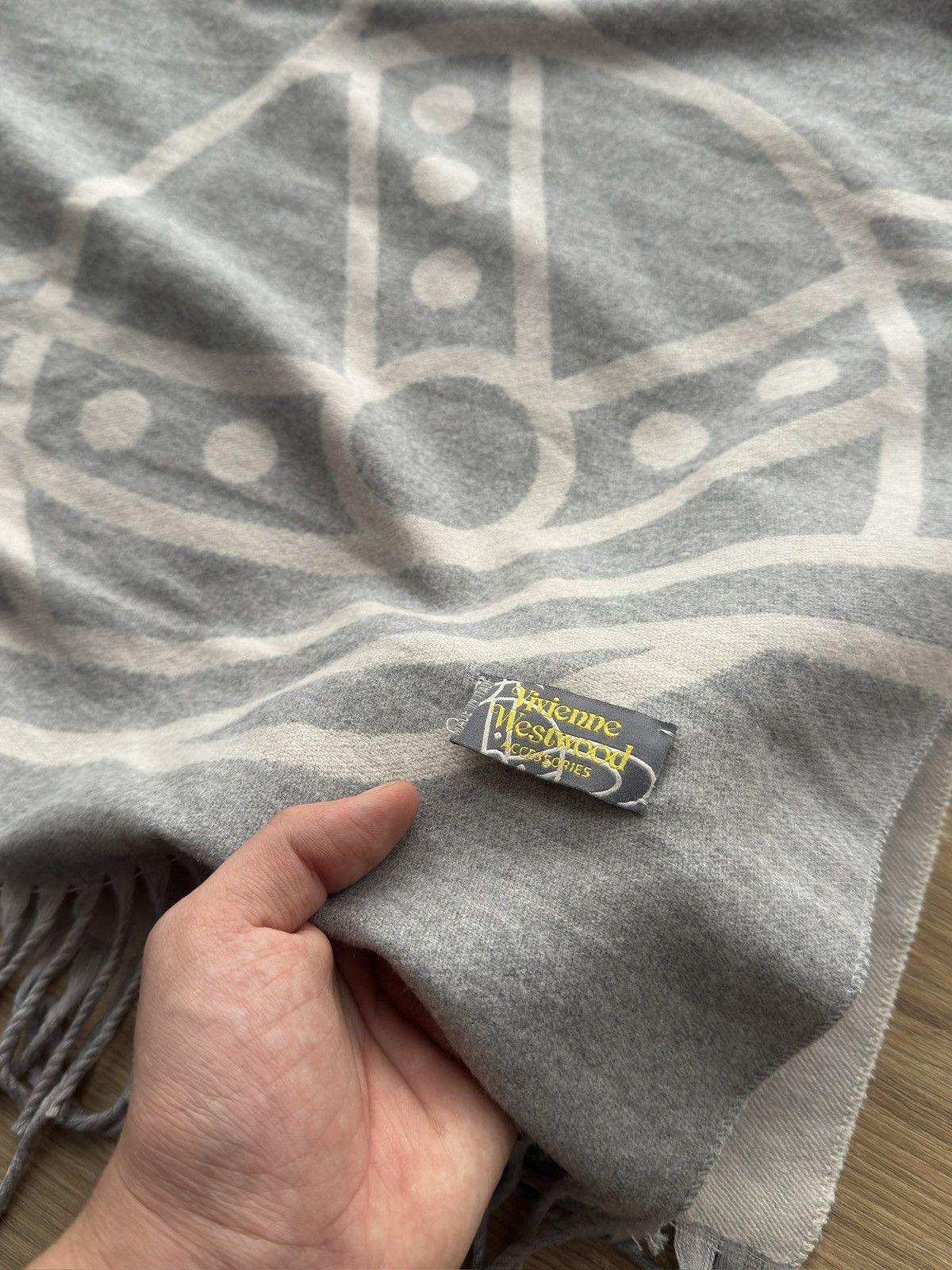Vivienne Westwood Vintage Vivienne Westwood Big Logo Cashmere Luxury Big Scarf Size ONE SIZE - 6 Thumbnail