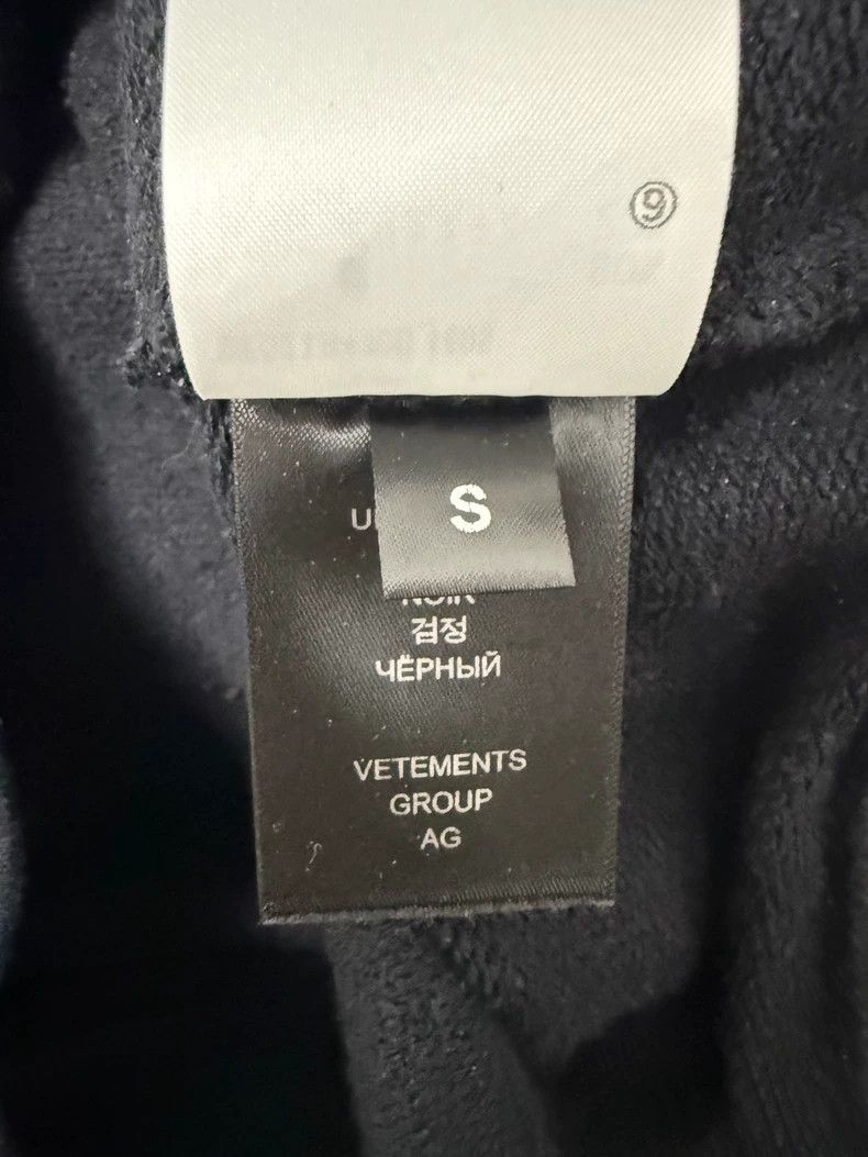 Vetements vetements Unicorn Sweatshirt 2503-Nextarrow Size US S / EU 44-46 / 1 - 6 Thumbnail
