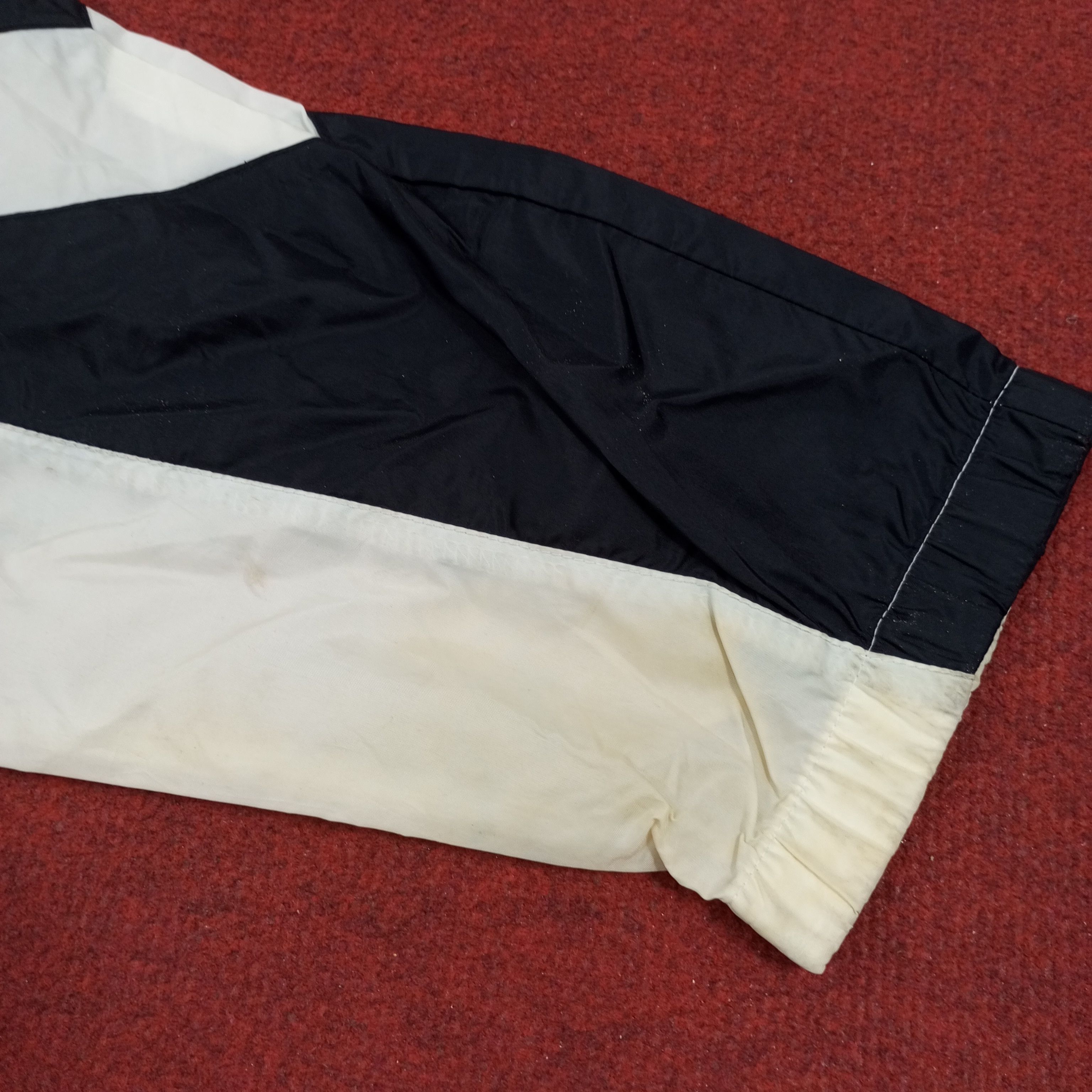 Nike × Vintage Nike Sportswear Style Small Logo Design Windbreaker Jacket Size US XXL / EU 58 / 5 - 11 Thumbnail