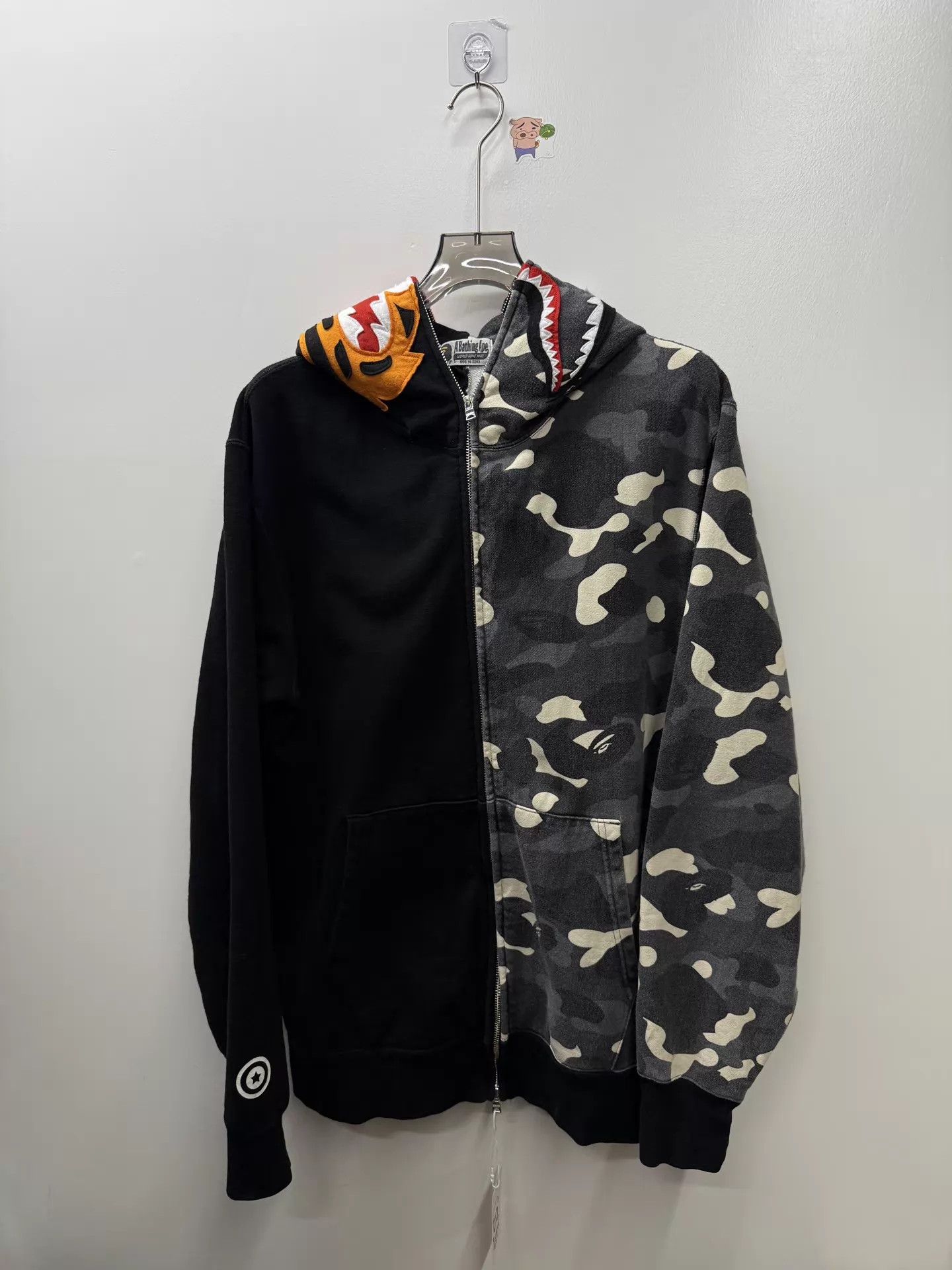 Bape Bape WGM Gray Camo Glow Shark Head Jacket XXL Size US XXL / EU 58 / 5 - 1 Thumbnail