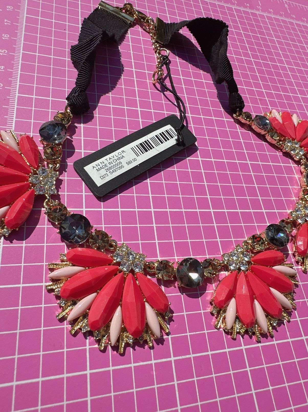 Ann Taylor Ann Taylor orange pink flower necklace good tone black Size ONE SIZE - 6 Thumbnail
