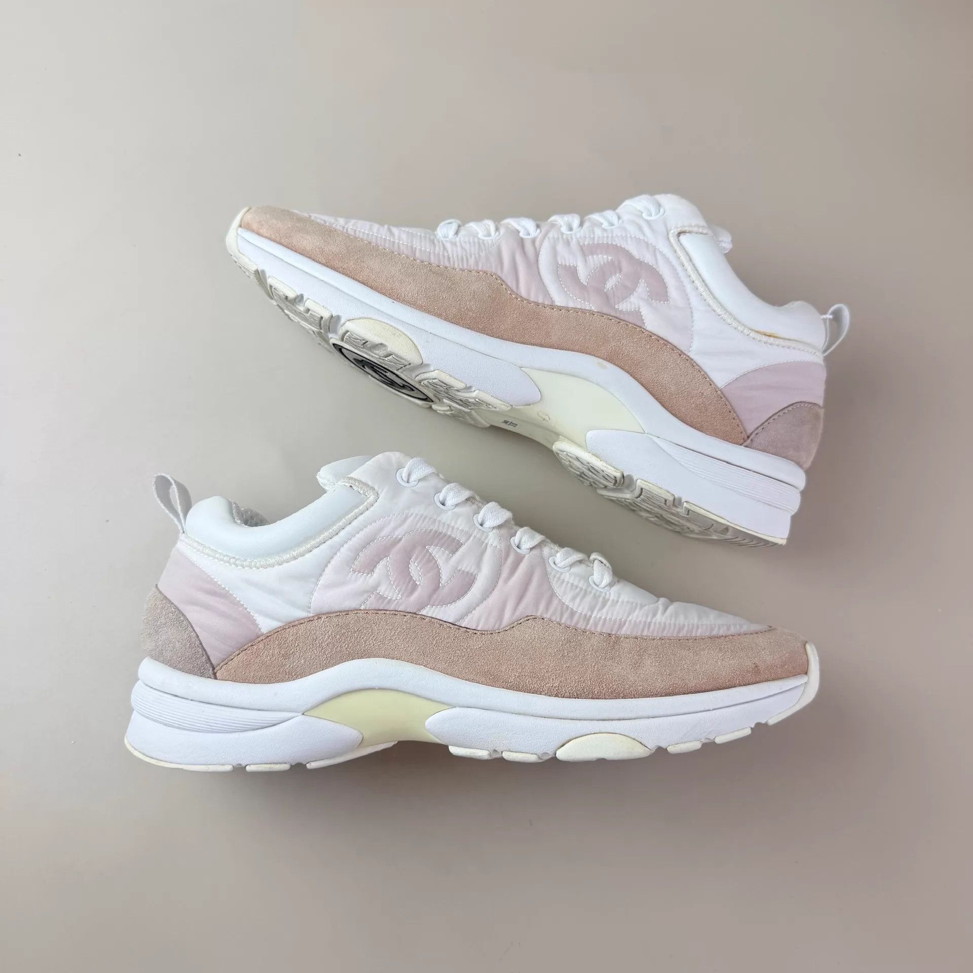 Chanel CHANEL white pink CC sneakers 38 mint Size US 7.5 / IT 37.5 - 4 Thumbnail