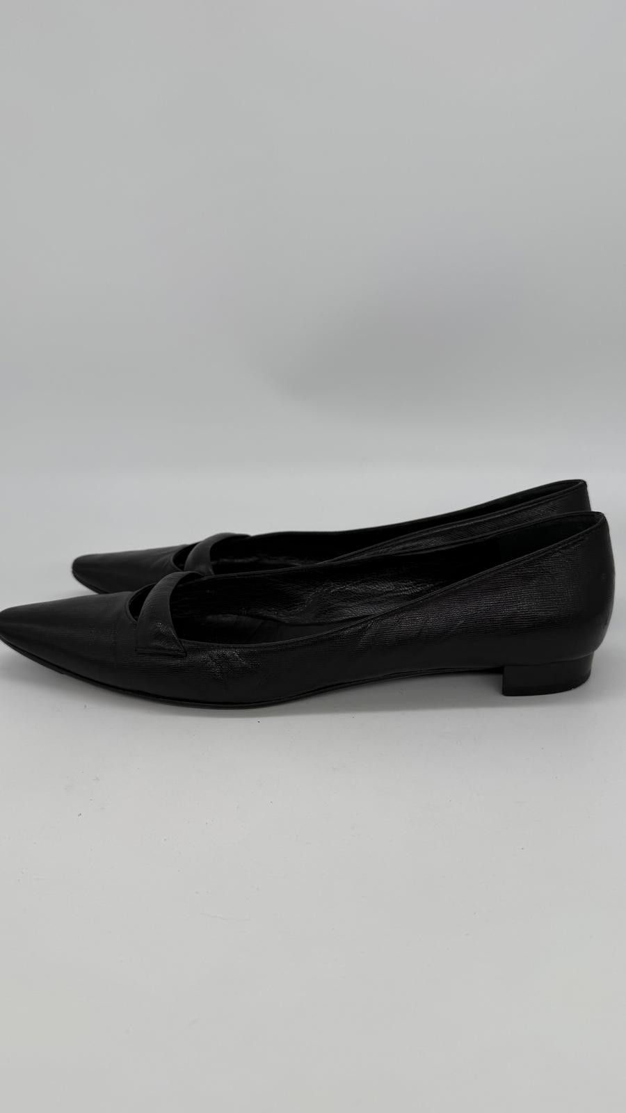 Salvatore Ferragamo Ferragamo Black Leather Flats Loafers Sz 9 Italy Size US 9 / IT 39 - 2 Thumbnail
