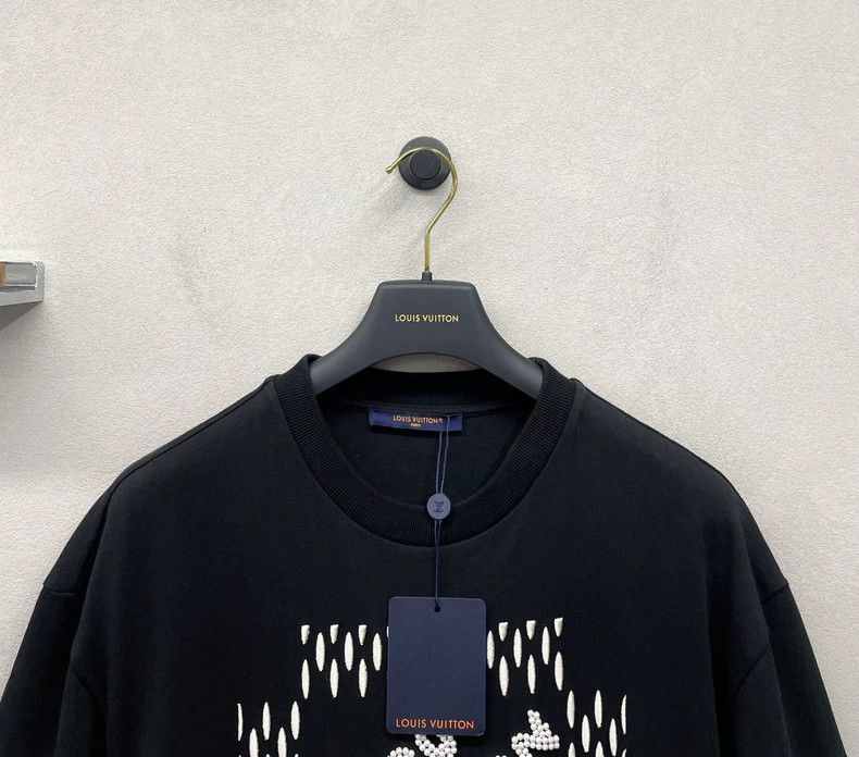 Louis Vuitton Louis Vuitton 24 pearl embroidered black short sleeves 2503 Size US L / EU 52-54 / 3 - 3 Thumbnail