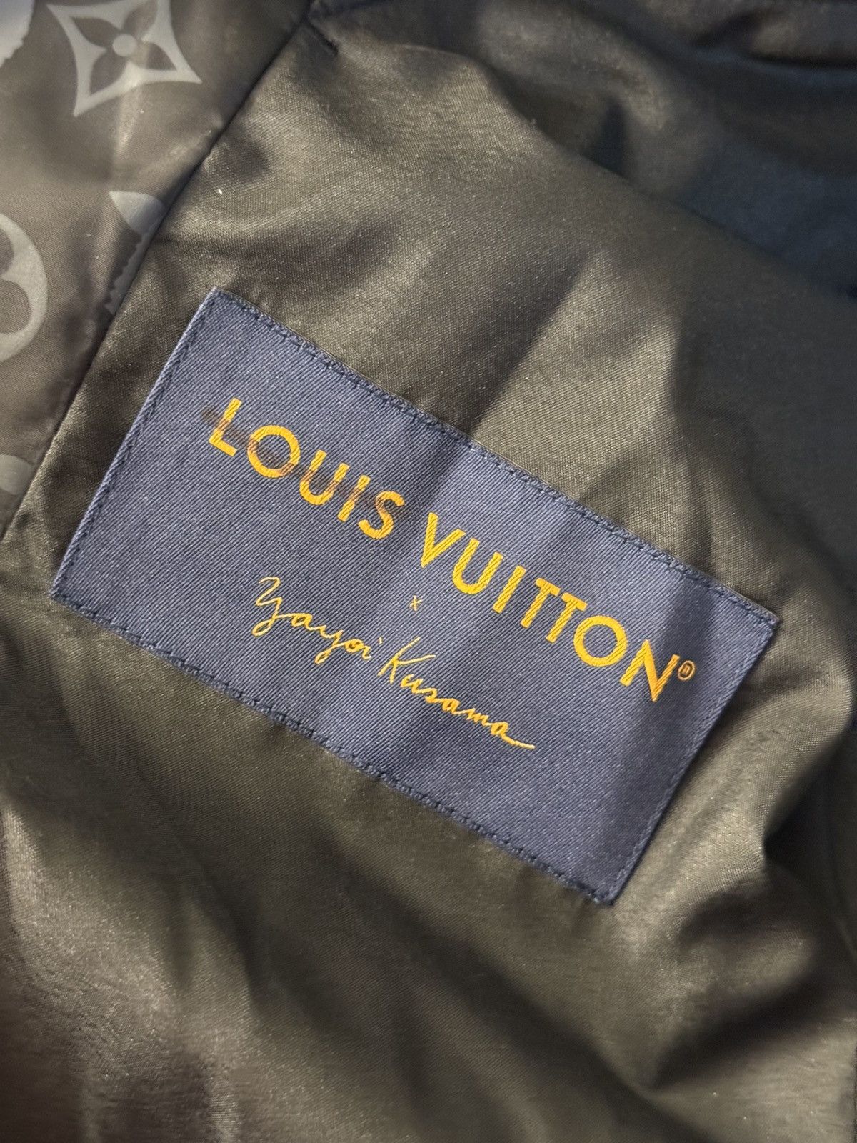 Louis Vuitton × Yayoi Kusama Louis Vuitton X Yayoi Kusama Puffer Jacket Size 52 / Large Size US L / EU 52-54 / 3 - 23 Thumbnail