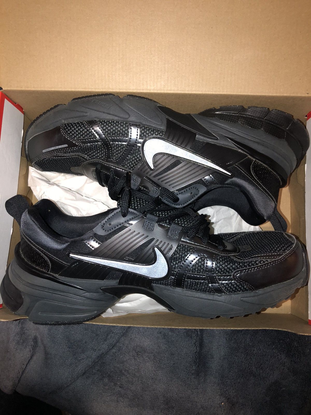 Nike Nike V2K Runners Size US 10.5 / EU 43-44 - 3 Thumbnail