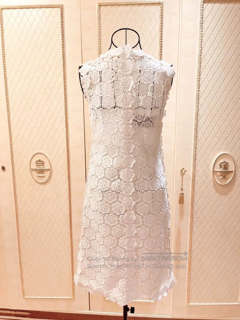 Valentino Valentino White flower lace dress Size M / US 6-8 / IT 42-44 - 2 Thumbnail