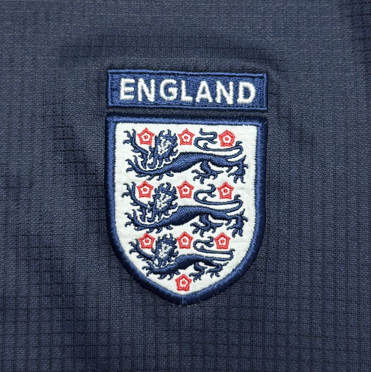 Umbro England 2004 2005 Football Shirt Soccer Jersey Umbro Size US L / EU 52-54 / 3 - 9 Thumbnail