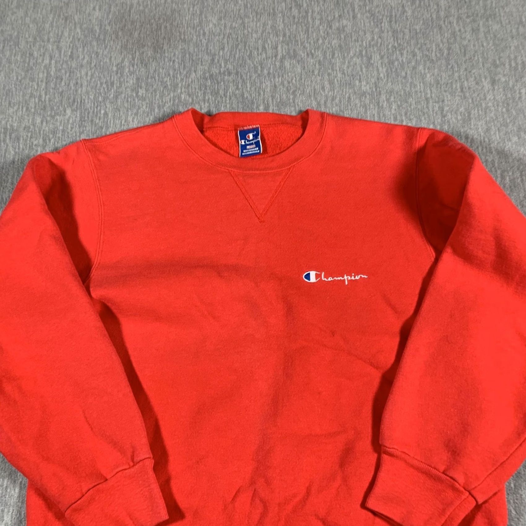 Champion VINTAGE Champion Sweatshirt Mens Large Red Embroidered Logo USA 90s Pullover Cotton Polyester Fleece Crewneck Size US L / EU 52-54 / 3 - 2 Thumbnail