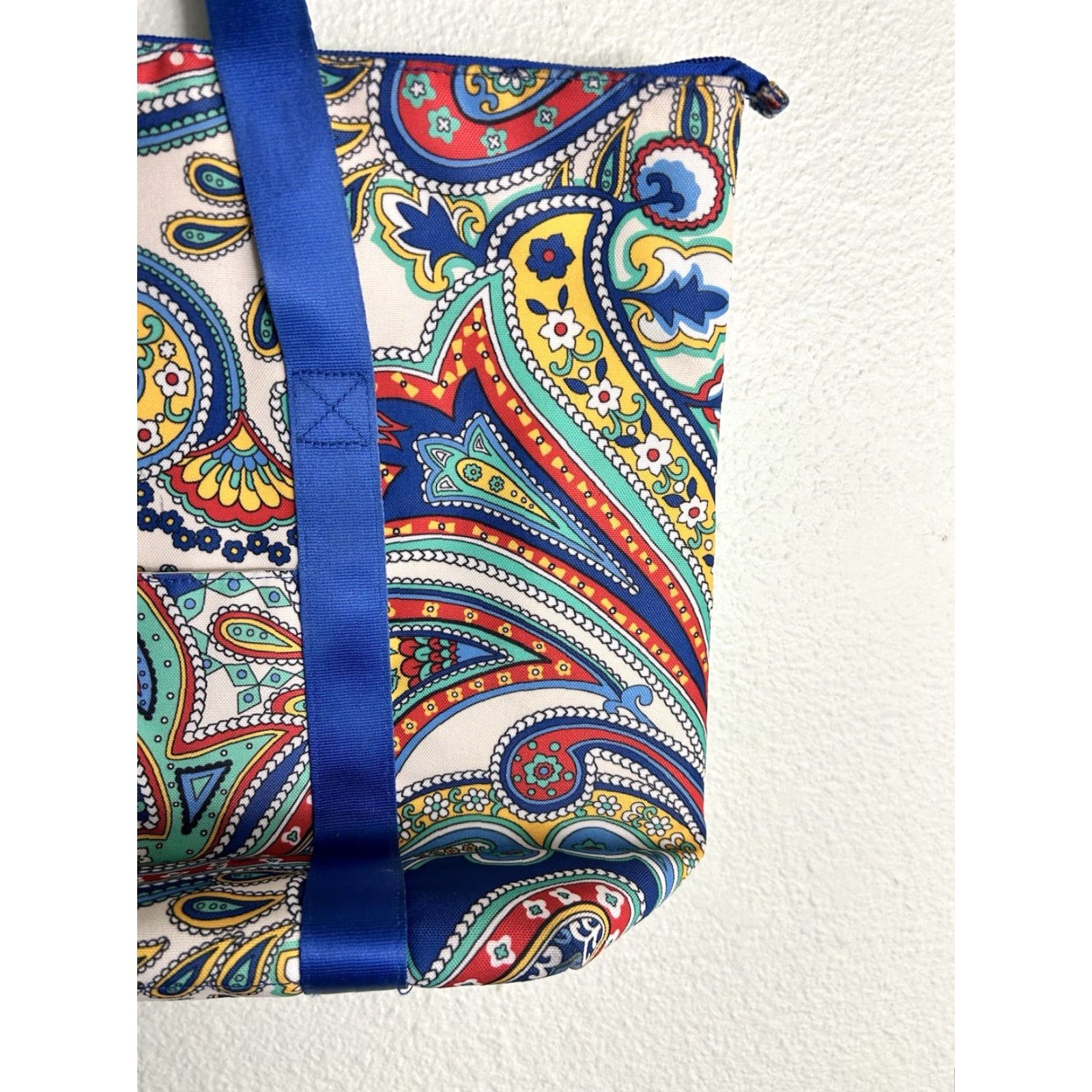 Vera Bradley Vera Bradley Color Tote Bag Marina Paisley Pattern Insulated 14.5x14x6 Multicolor Tote Unisex Adults Polyester Womens/Mens Size ONE SIZE - 4 Thumbnail