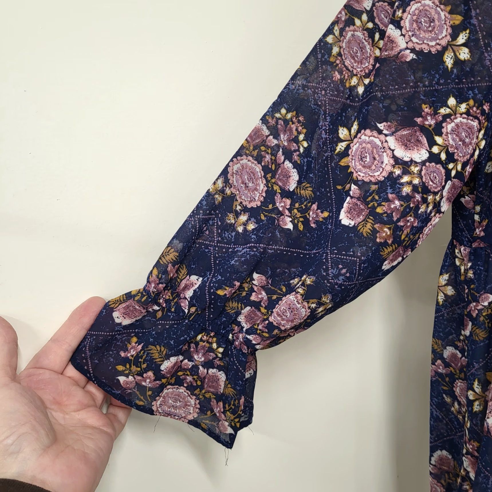 Vintage Knox Rose Blouse Womens Size L Navy Blue & Pink Floral Boho Top Embroidered Trim Size L / US 10 / IT 46 - 5 Thumbnail
