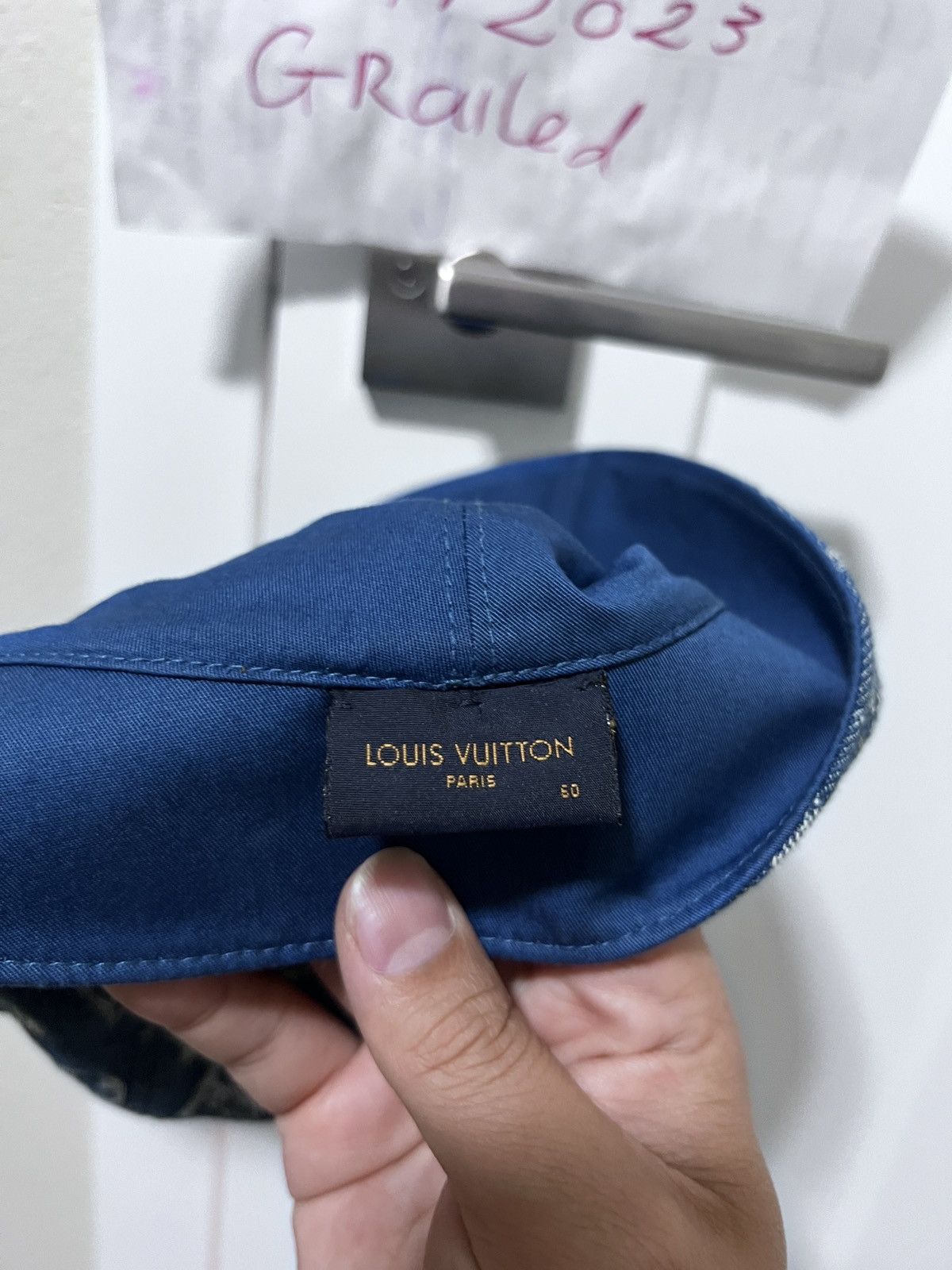 Louis Vuitton LOUIS VUITTON MONOGRAM ESSENTIAL BUCKET HAT Size ONE SIZE - 6 Thumbnail