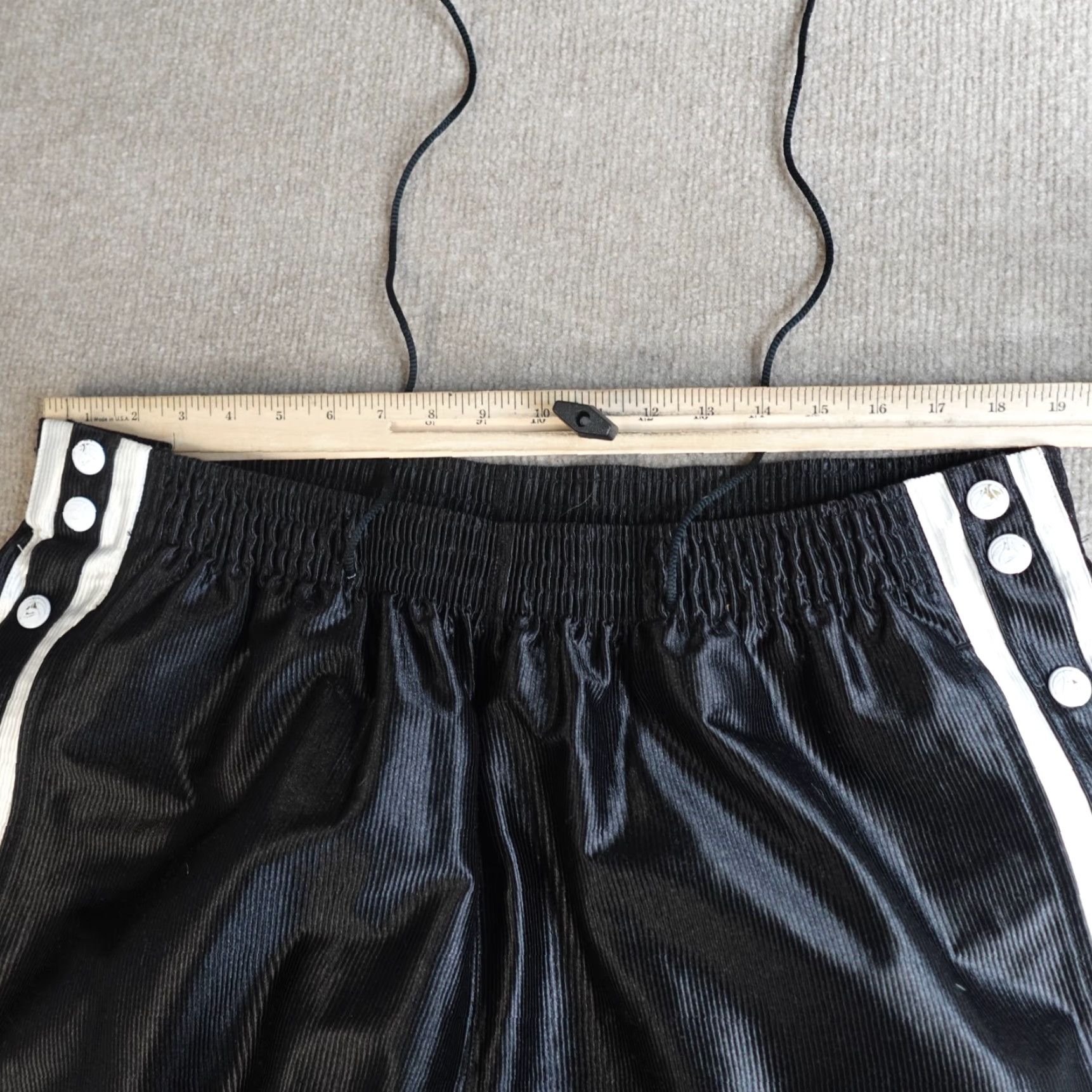 Nike VINTAGE Nike Pants 2XL Black Satin Tear Away Gray Tag Drawstring Track Pants Mens Size US 39 - 6 Thumbnail