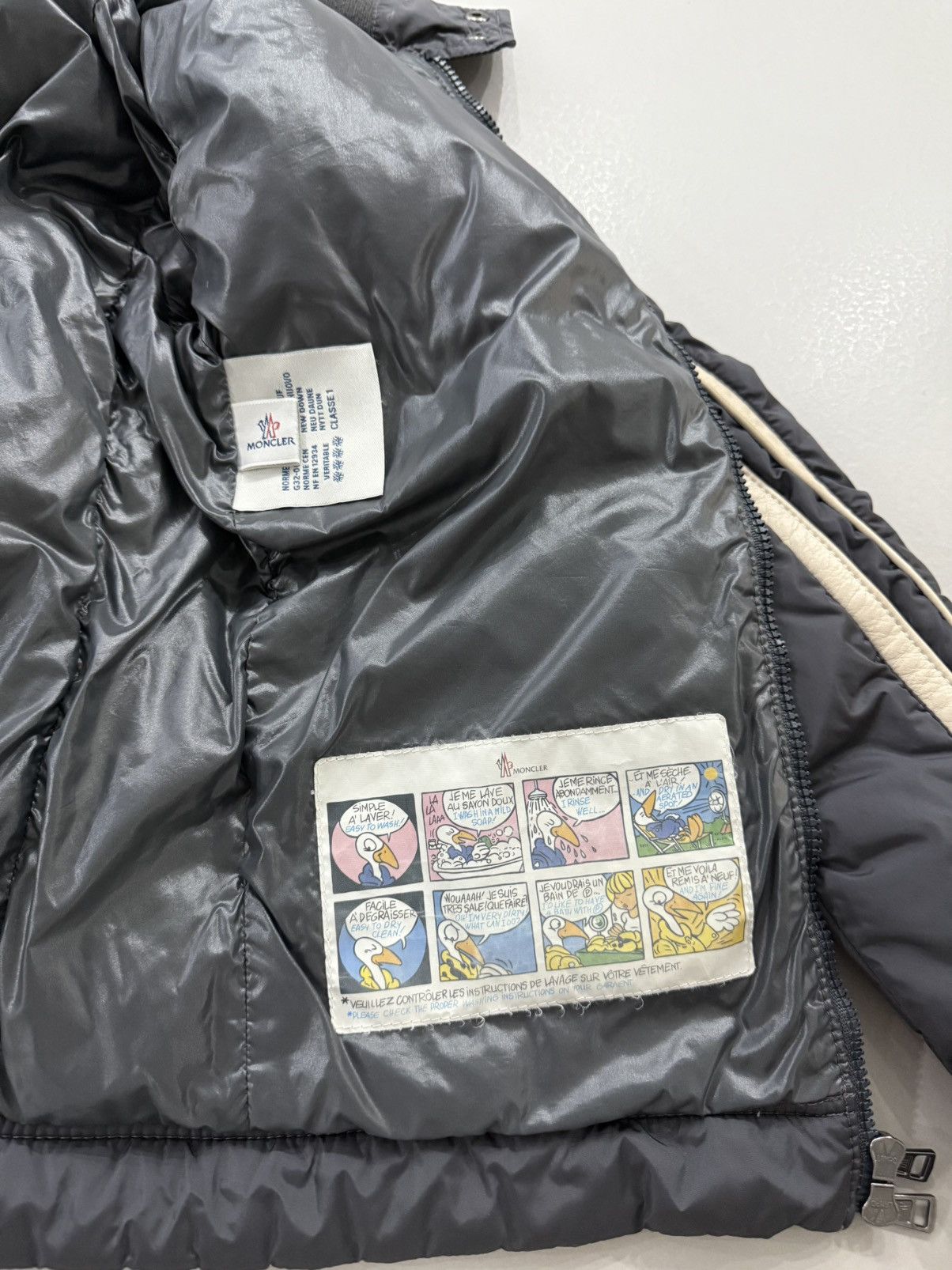 Moncler Moncler Jacket for mens Size US S / EU 44-46 / 1 - 5 Thumbnail