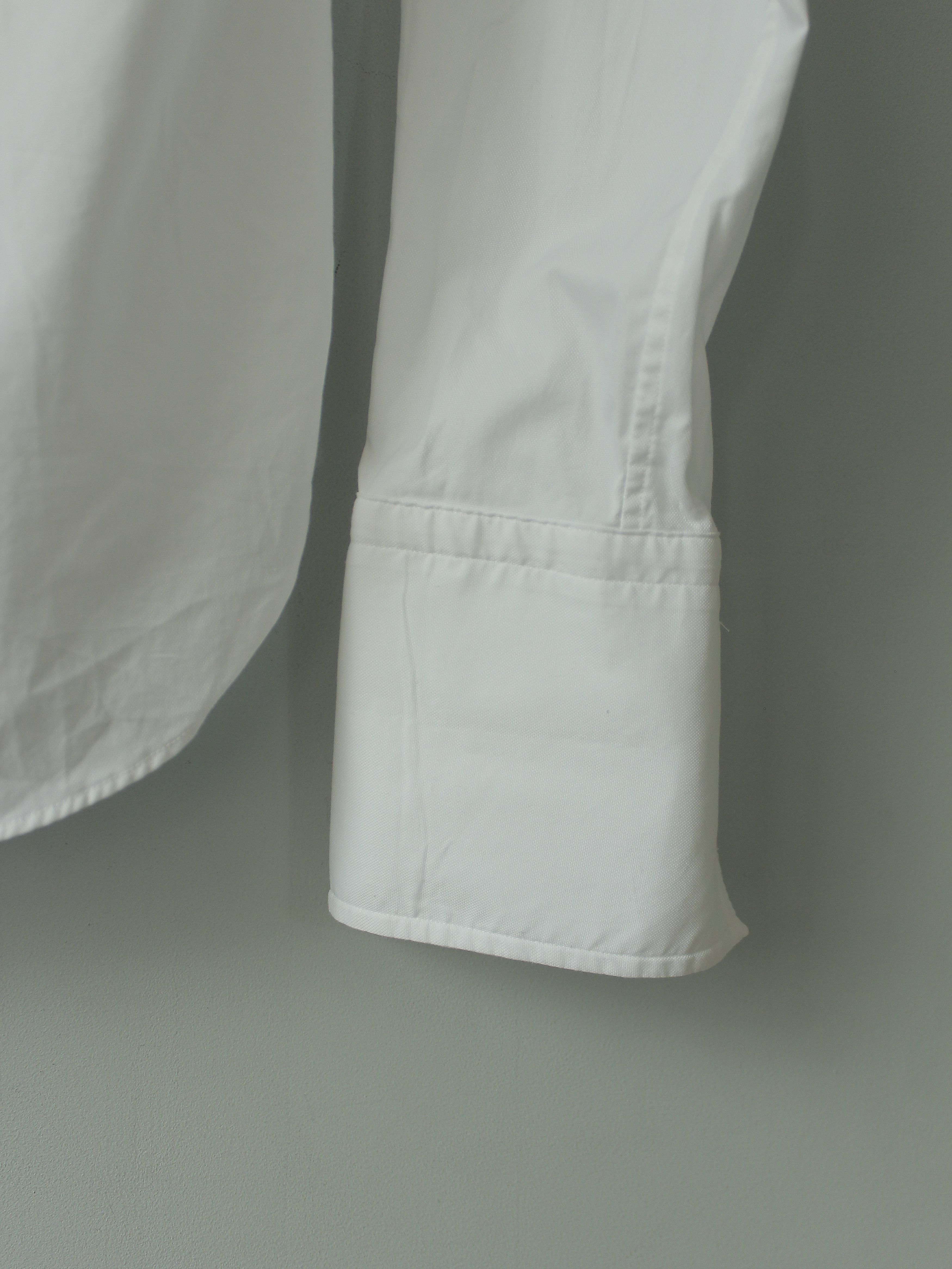Boggi Boggi Custom Fit Button Up shirt White holes for cufflinks s Size US S / EU 44-46 / 1 - 10 Thumbnail