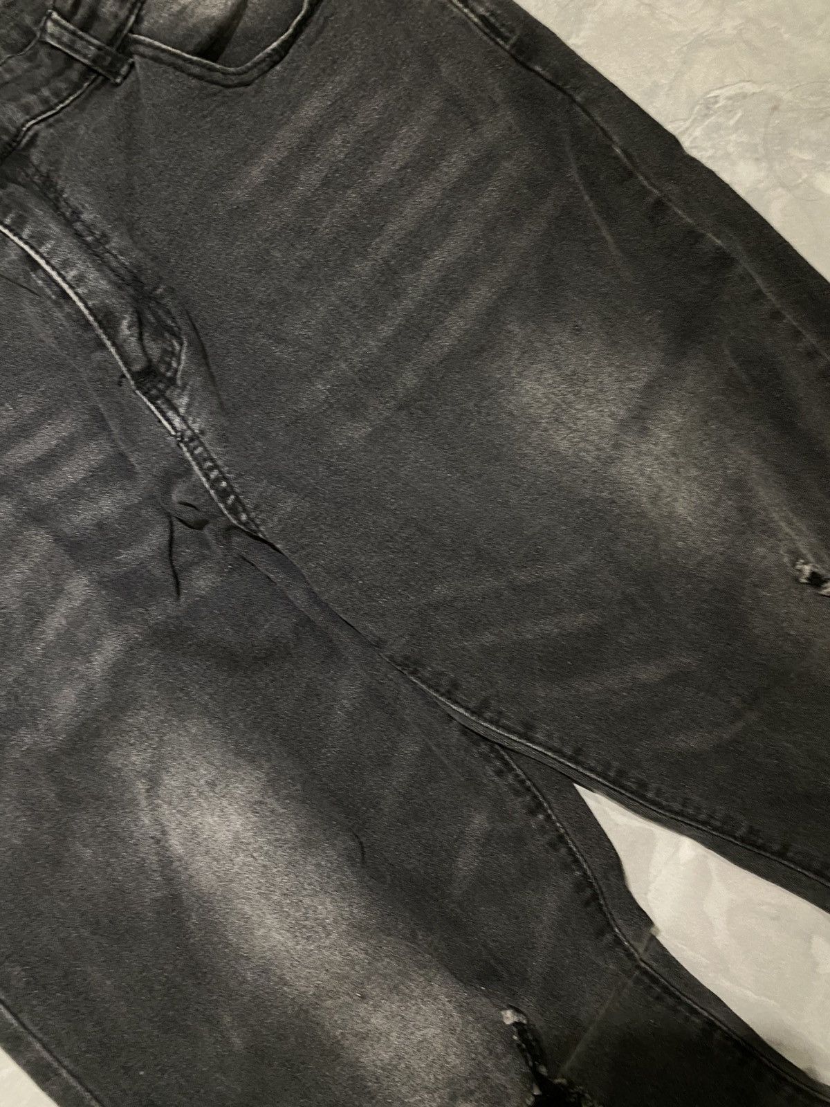Vintage Faded Black Slim Fit Distressed Jeans 2000s / Y2K Drip Size US 36 / EU 52 - 4 Thumbnail