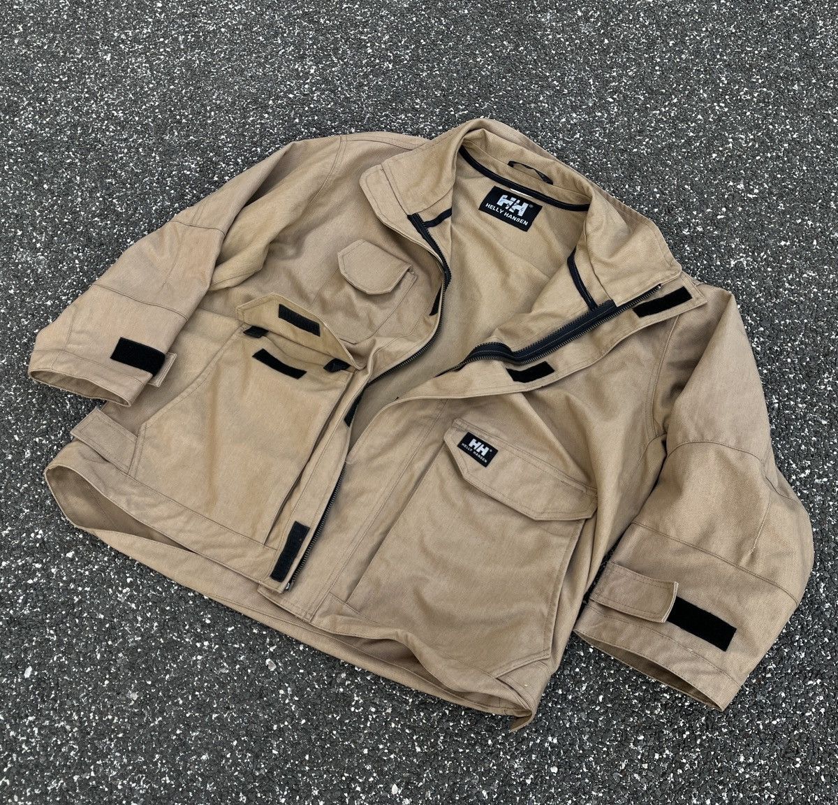 image of VTG Helly Hansen Multipocket Cargo Jacket in Beige, Men's (Size Medium)