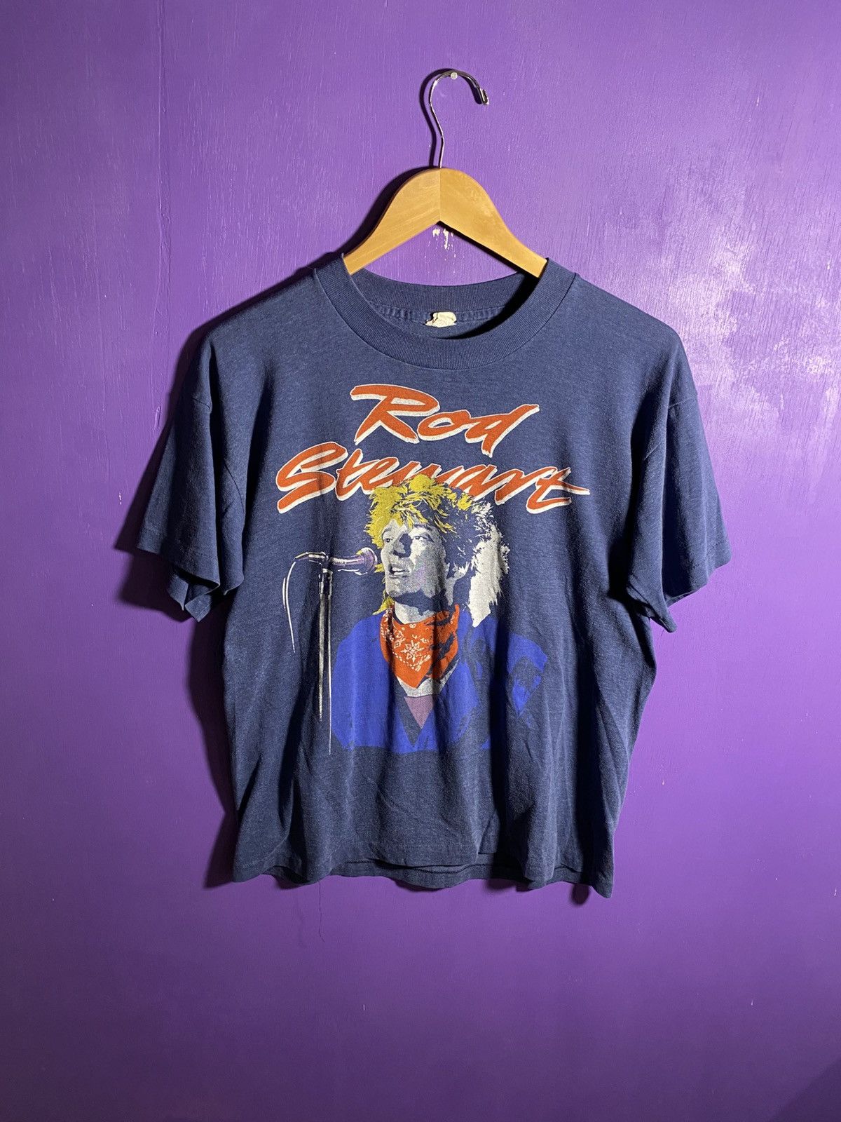 Band Tees Vintage 1984 Rod Stewart faded tour tee Size US L / EU 52-54 / 3 - 1 Thumbnail