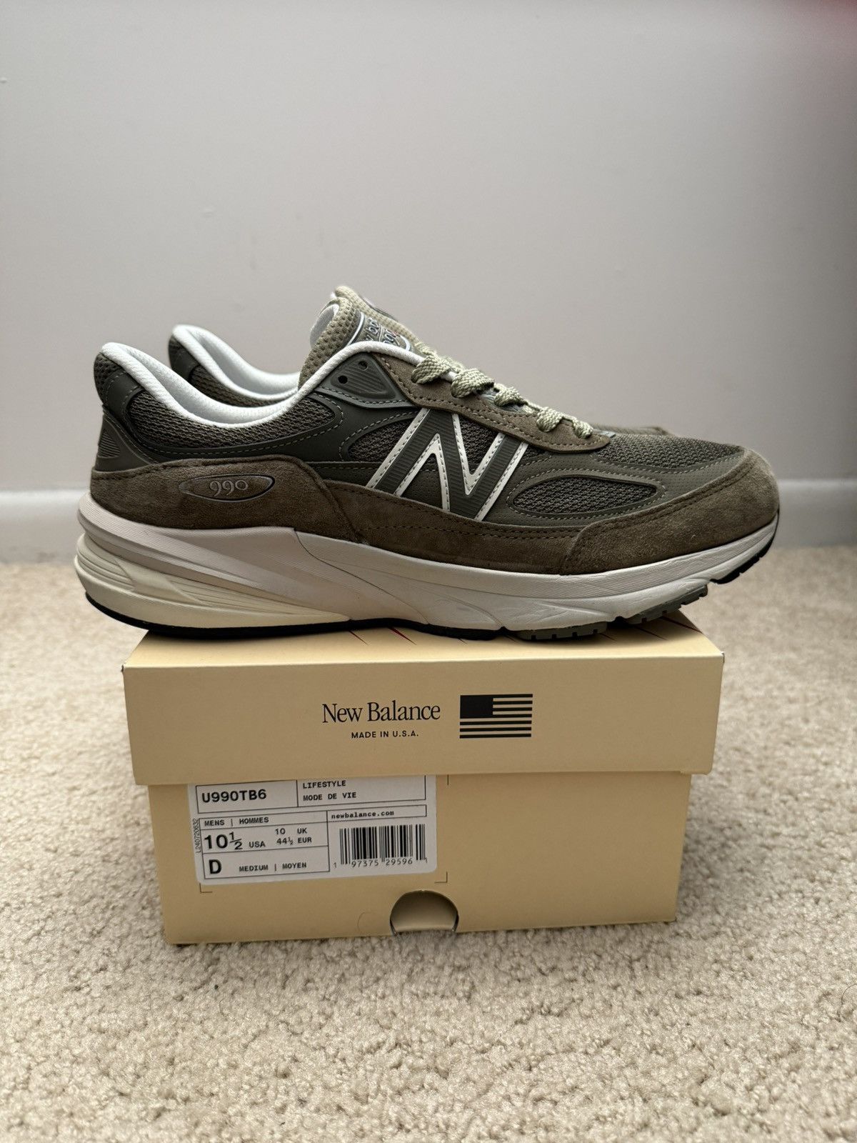 New Balance New Balance 990v6 Size US 10.5 / EU 43-44 - 3 Thumbnail