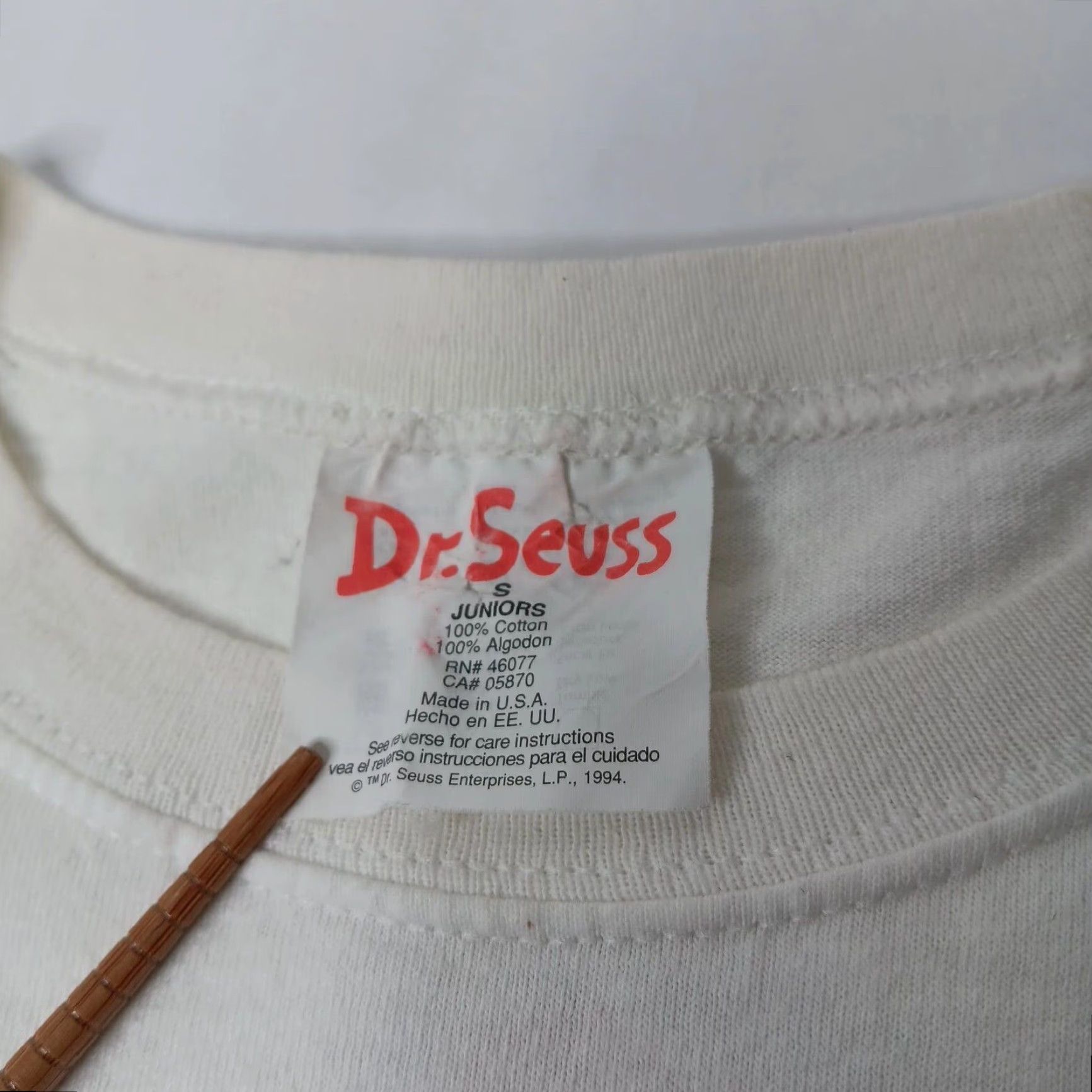 Vintage VINTAGE Dr Seuss Cat in The Hat Shirt Short Sleeve White Small Single Stitch USA Made READ Shirt Mens T-Shirt Cat in the hat Read Reading 1990s Size US S / EU 44-46 / 1 - 6 Thumbnail