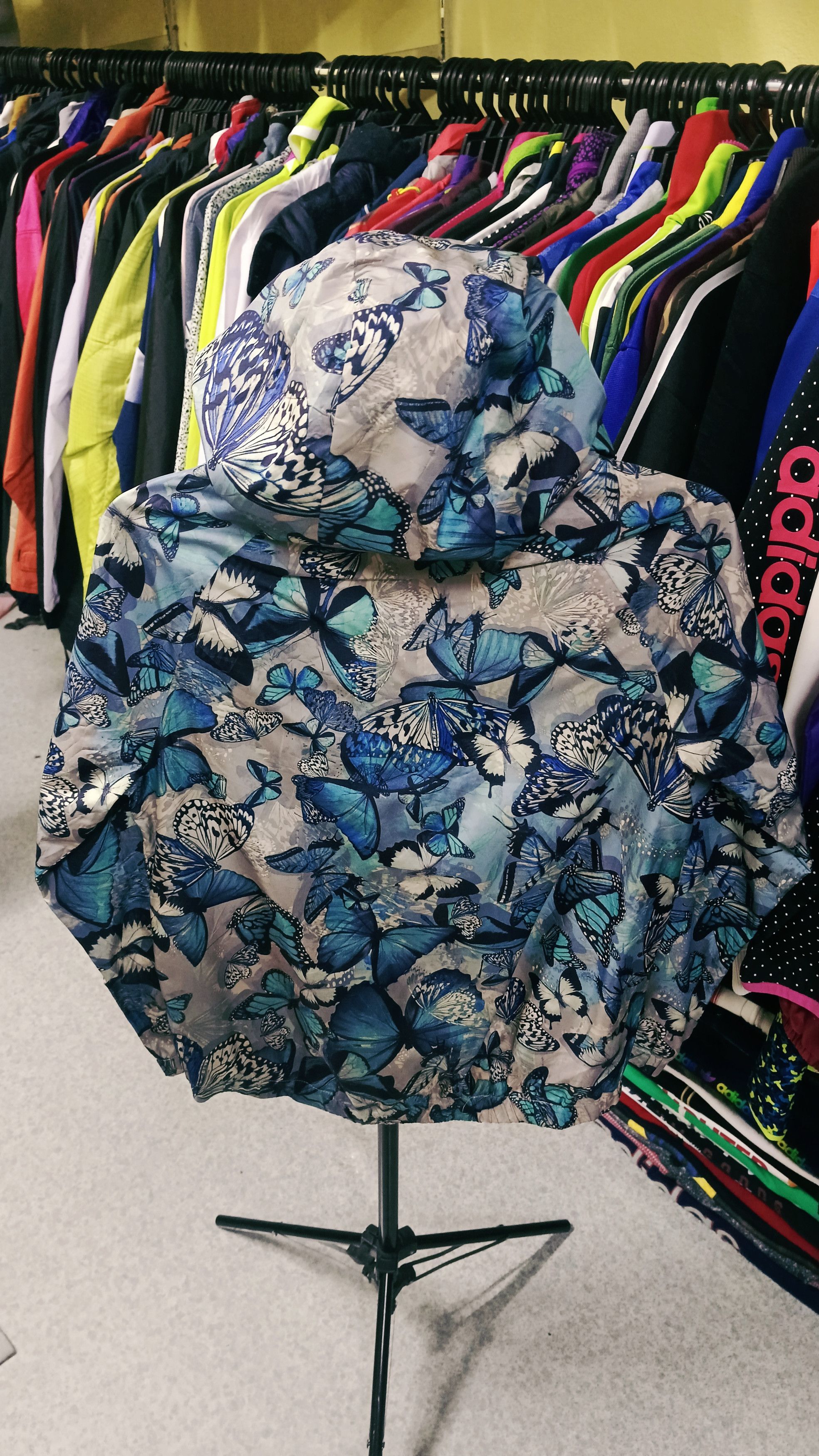 Gap GapFit Butterfly Full Print Windbreaker Size S / US 4 / IT 40 - 3 Thumbnail