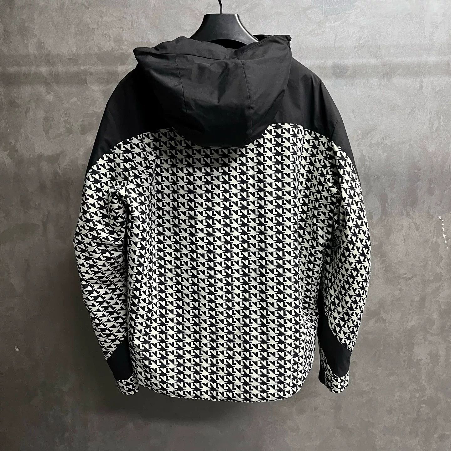 Louis Vuitton Louis Vuitton Houndstooth Windproof Zip Jacket Size US L / EU 52-54 / 3 - 5 Thumbnail