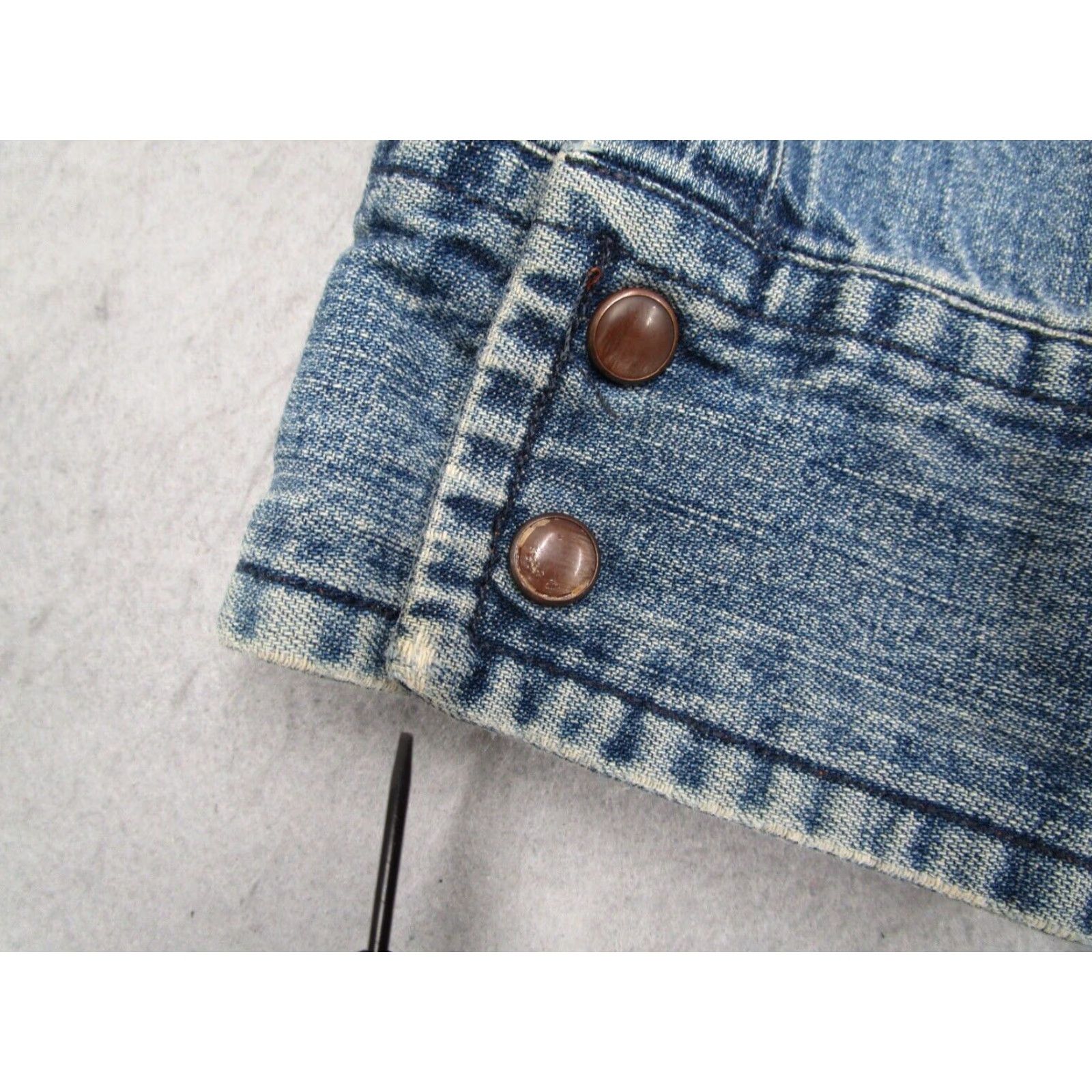 Gap Gap Mens Large Blue Denim Long Sleeve Button Up Shirt Pearl Snaps Workwear Cotton Size US L / EU 52-54 / 3 - 5 Thumbnail