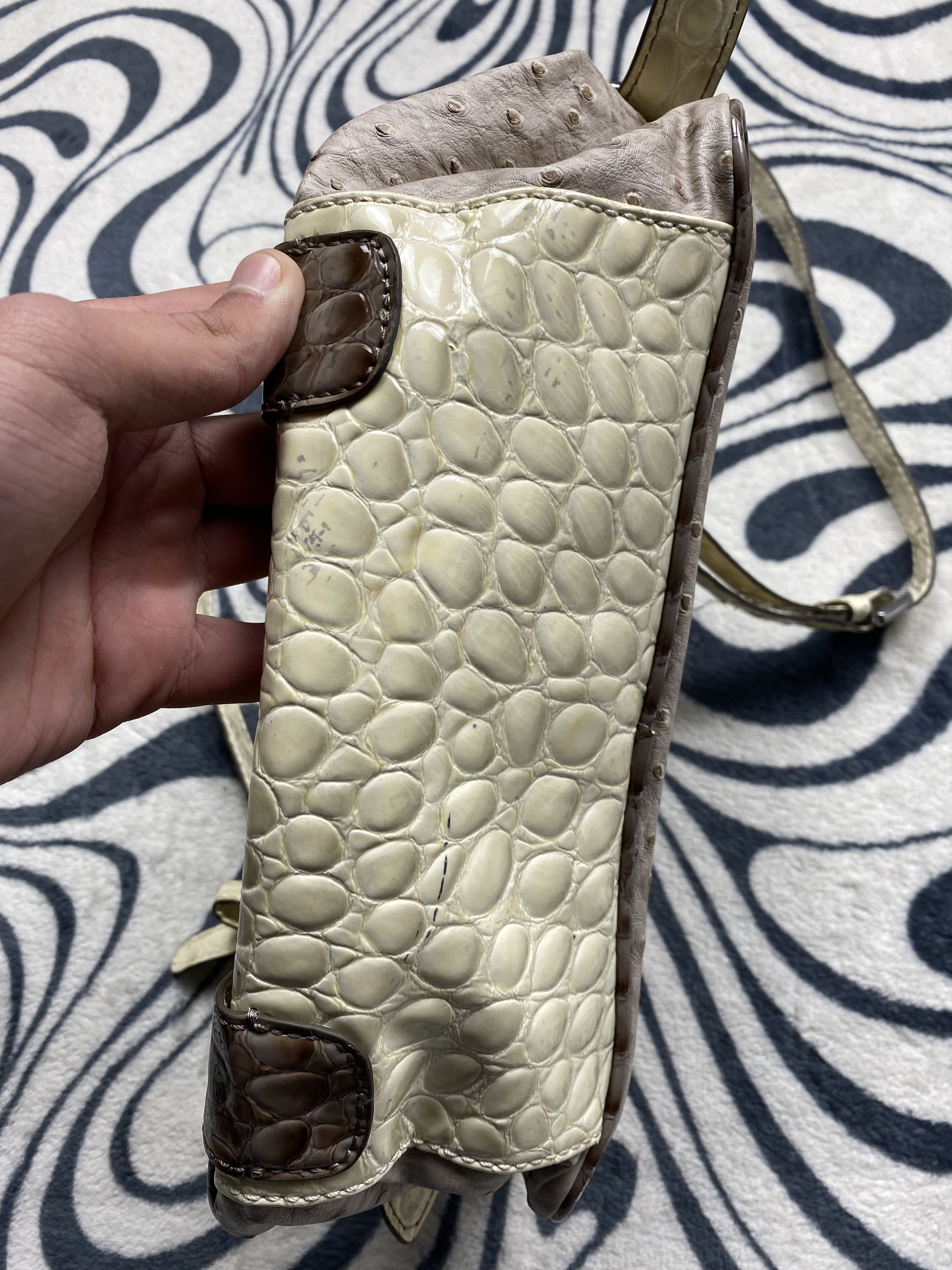 Guess Guess USA Vintage Handbag Bag Y2K 2000s Size ONE SIZE - 4 Thumbnail