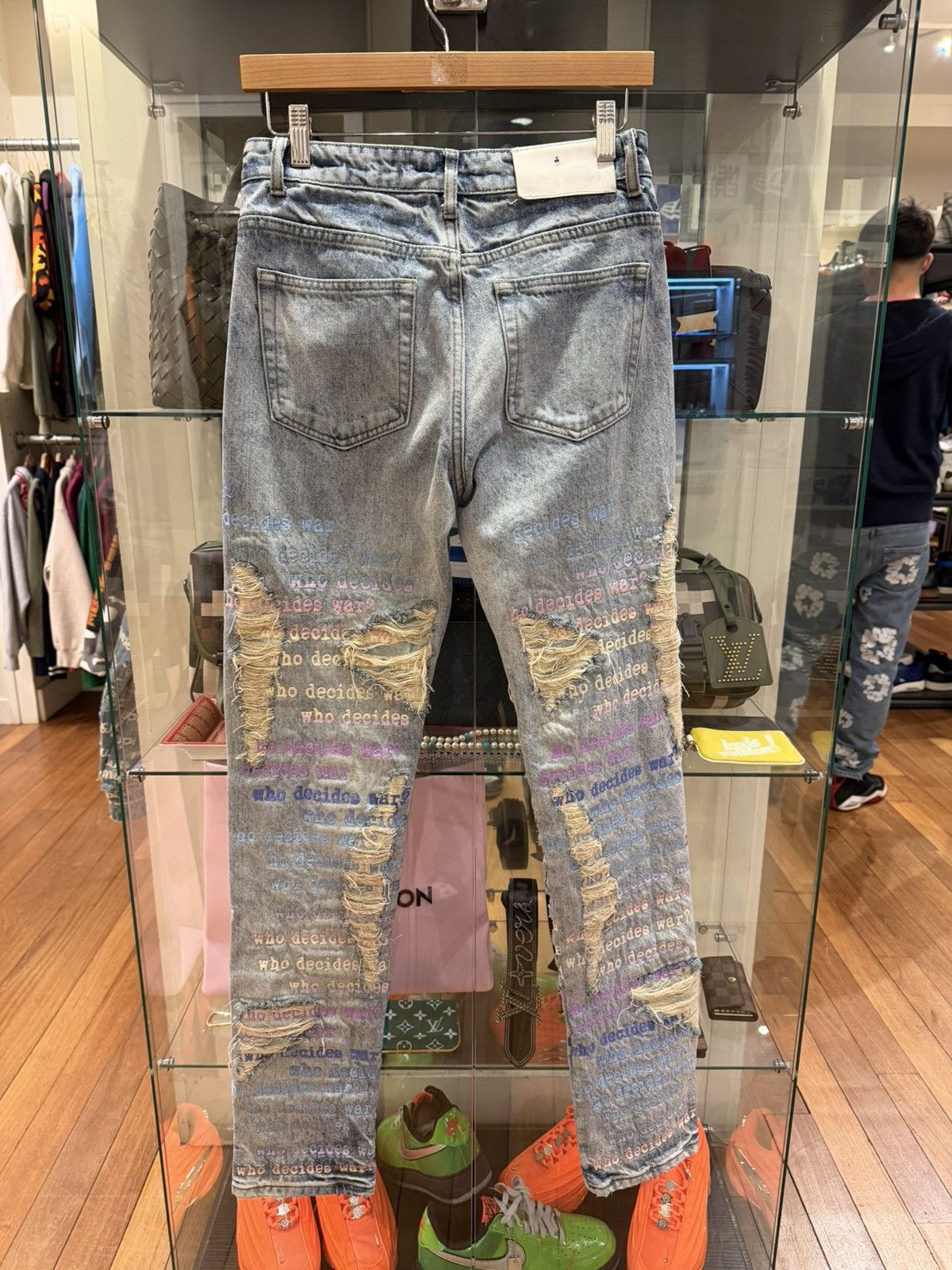 Who Decides War Who Decides War Sand Scripture Denim Jeans Size US 28 / EU 44 - 2 Thumbnail