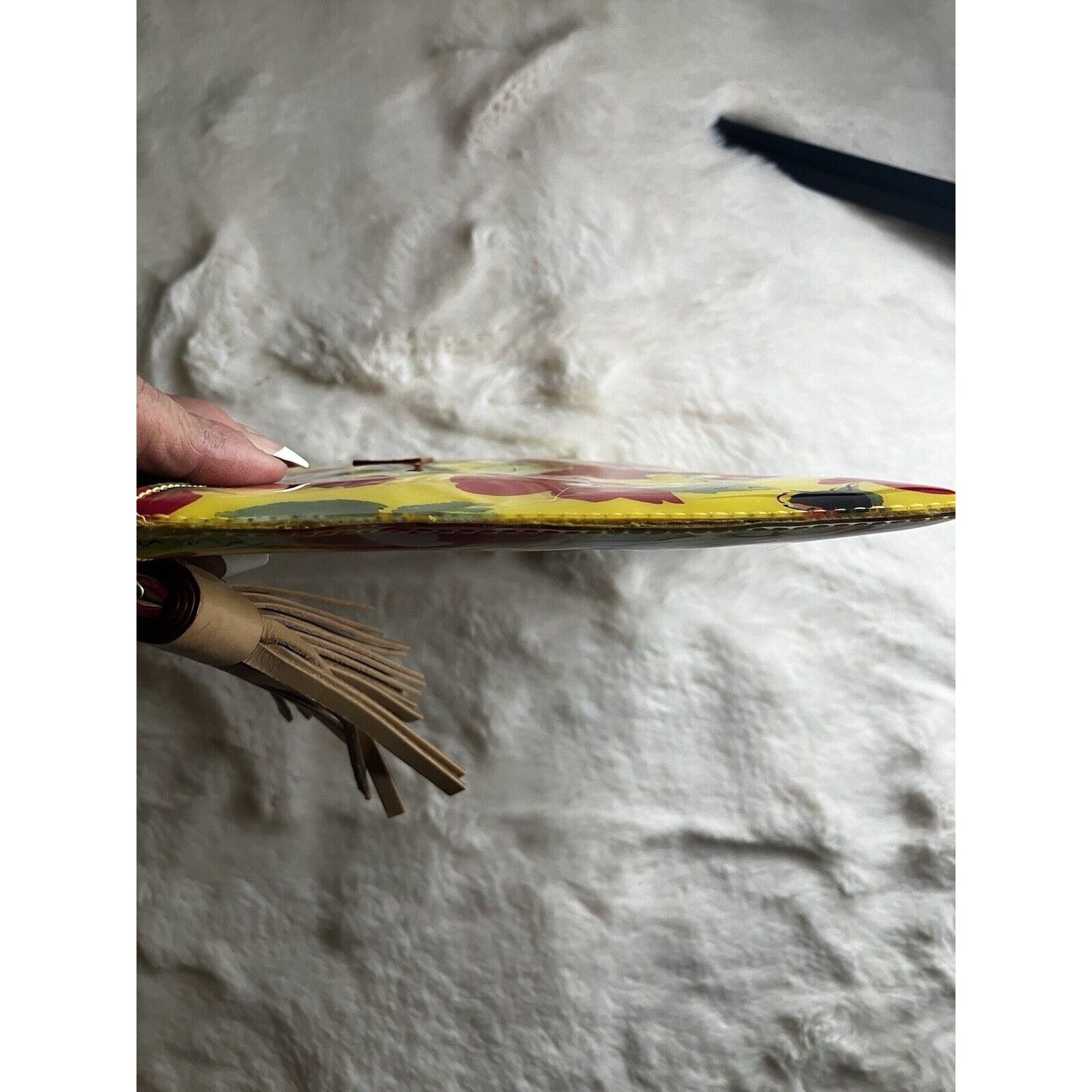 Dooney & Bourke NWOT DOONEY & BOURKE VINYL FLOWER WRISTLET CLUTCH POUCH Size ONE SIZE - 9 Thumbnail