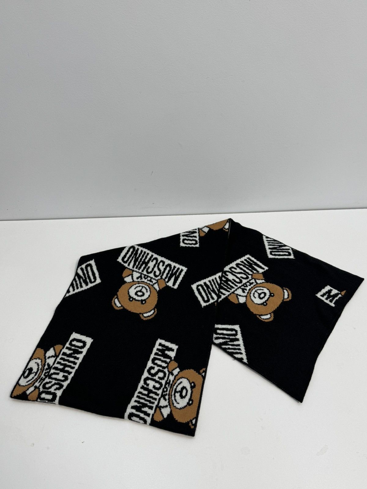 Moschino Moschino Scarf Vintage Y2K Style Logo Size ONE SIZE - 1 Thumbnail