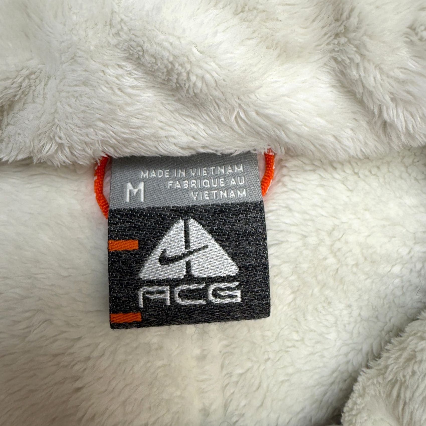 Nike ACG Nike ACG Jacket Women Medium White Fleece Full Zip Pockets Vintage No Size M / US 6-8 / IT 42-44 - 4 Thumbnail