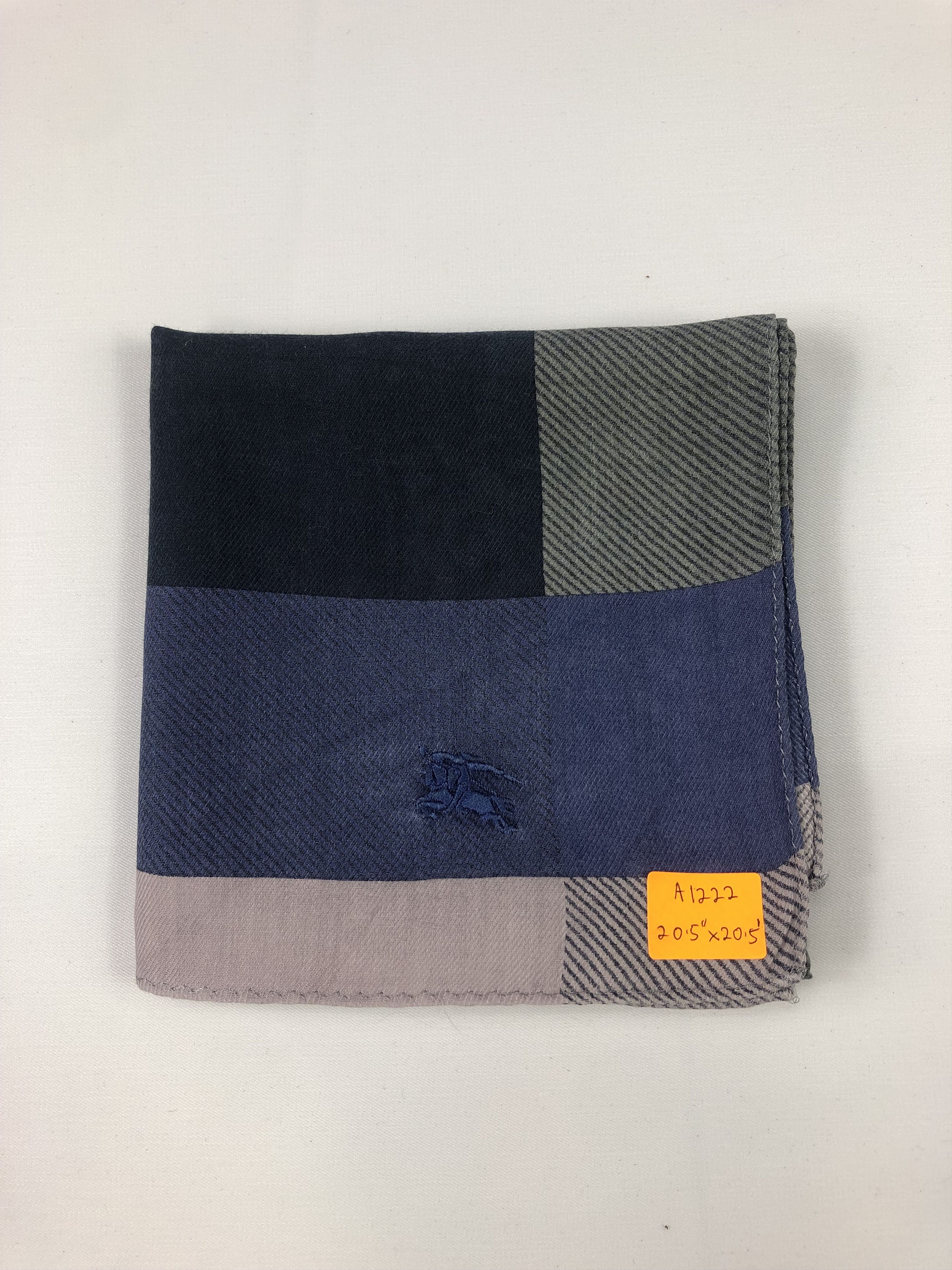 Burberry Burberry Handkerchief / Bandana / Neckerchief Size ONE SIZE - 7 Thumbnail
