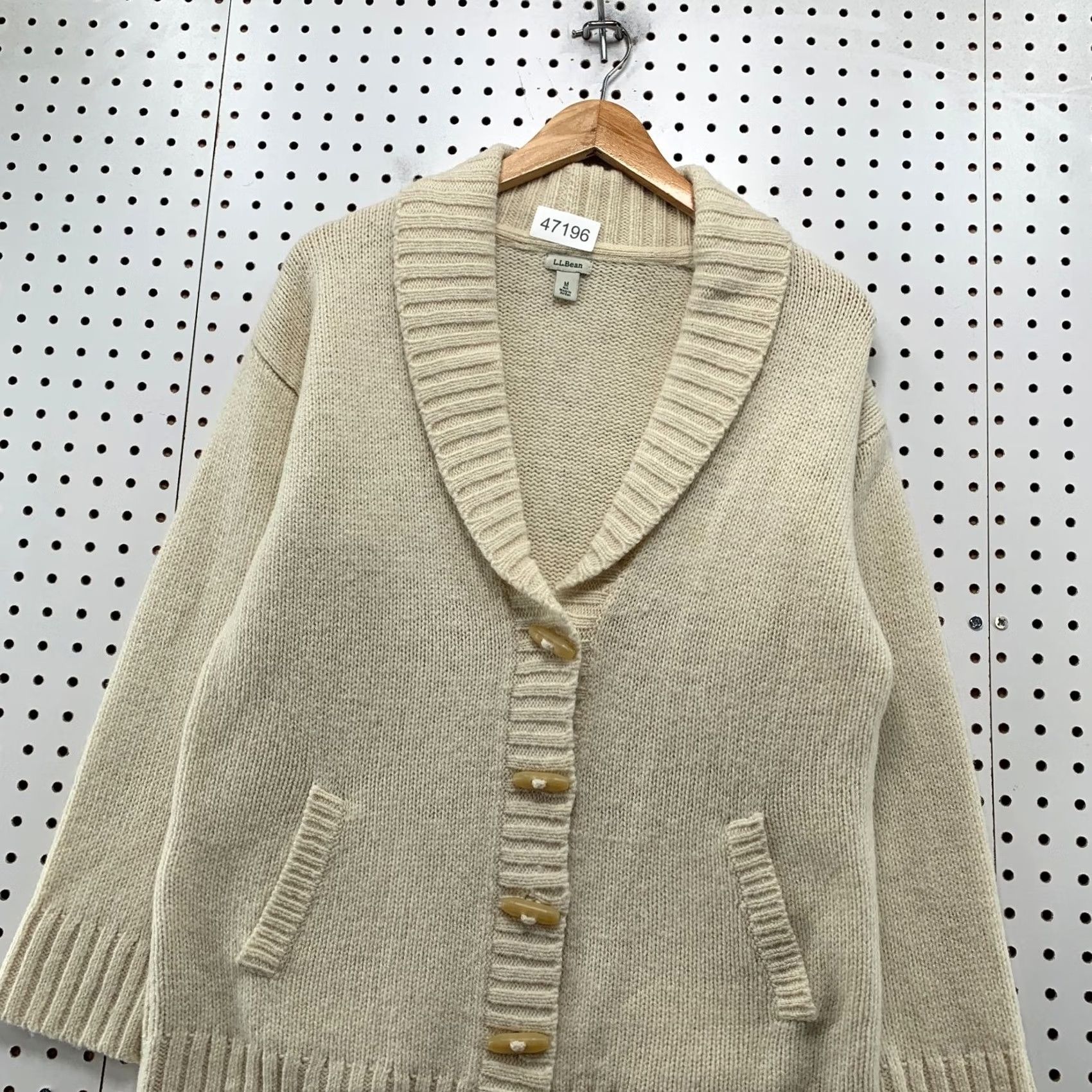 Vintage L.L. Bean Sweater Womens Medium Beige Wool Cardigan Lambswool Shawl Collar Size M / US 6-8 / IT 42-44 - 5 Thumbnail