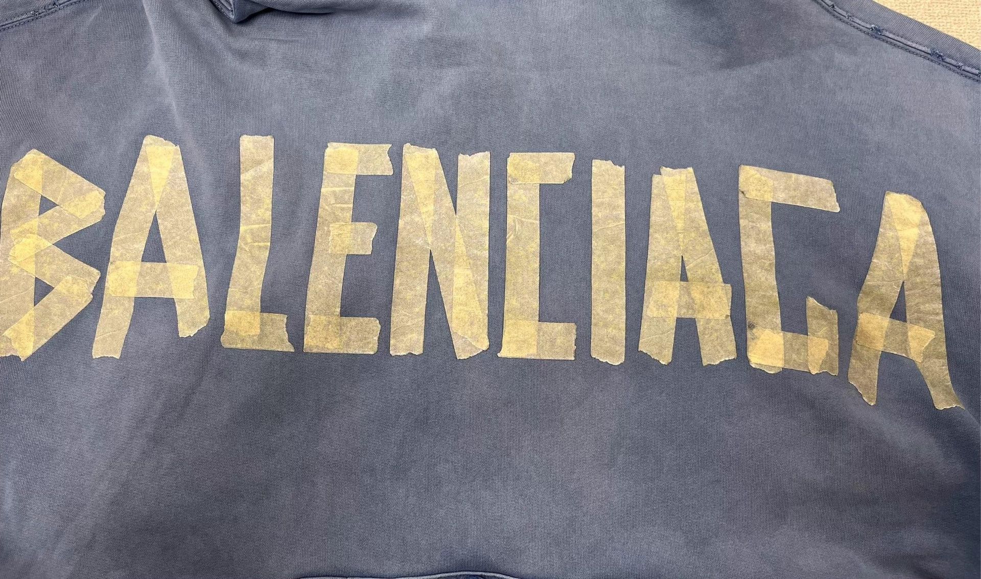 Balenciaga Balenciaga Distressed Logo Hoodie XS Size US XS / EU 42 / 0 - 3 Thumbnail
