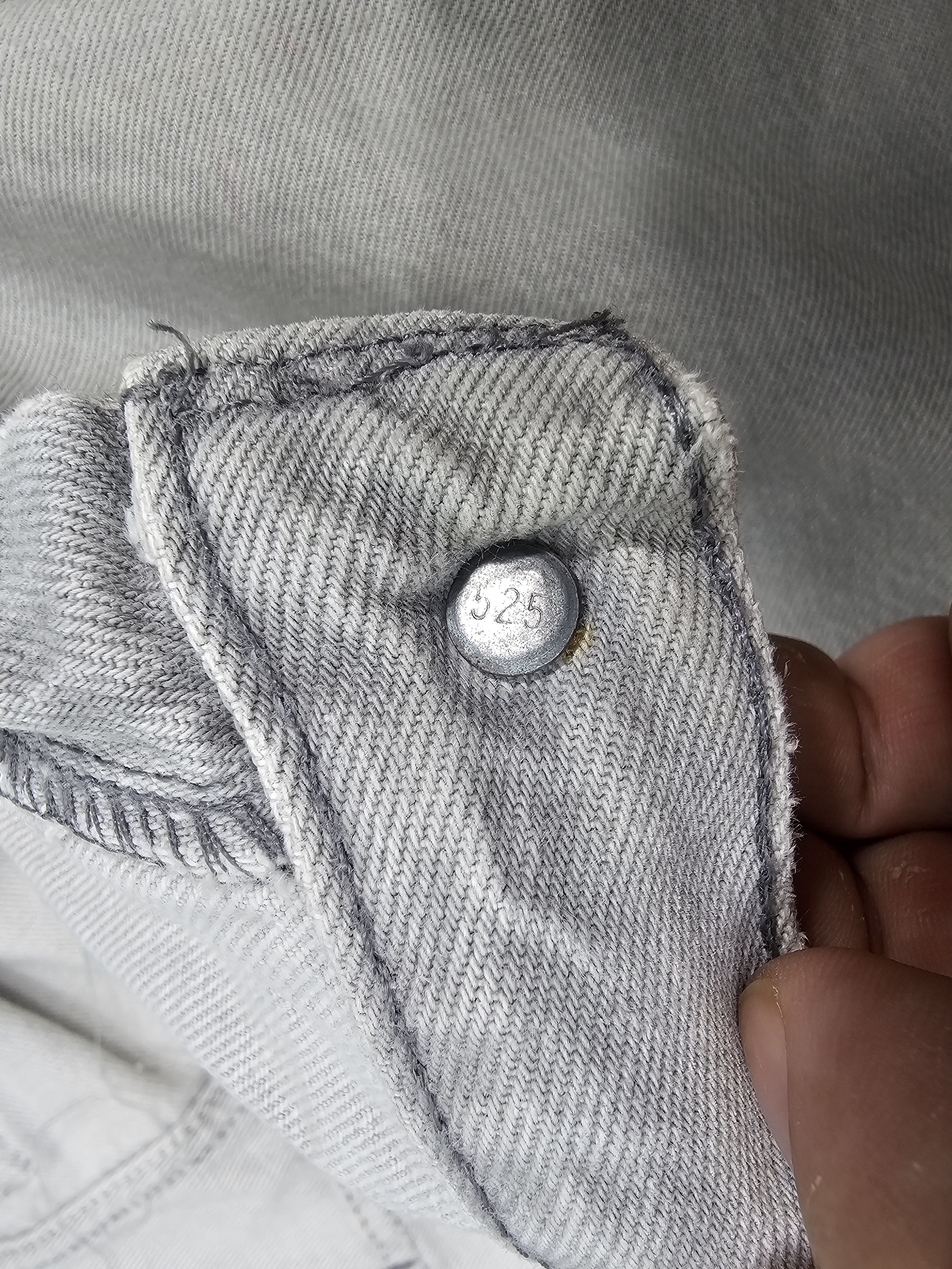 Levi's Vintage Clothing Vtg 90's LEVIS 501 Light Gray Stain Jeans Made In USA L0587 Size US 34 / EU 50 - 12 Thumbnail