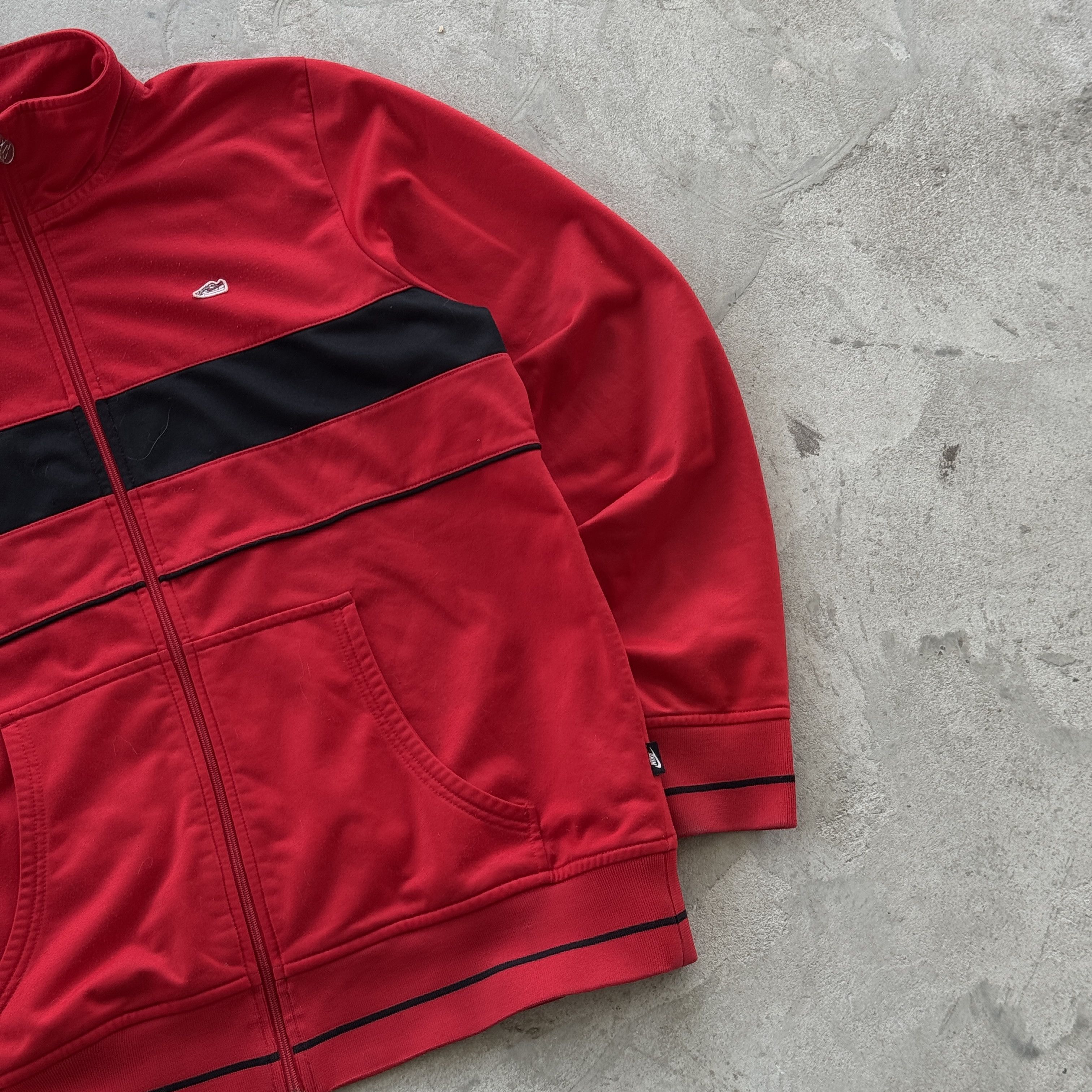 Nike Vintage Nike Sportswear Track Jacket Red Black Striped Size US M / EU 48-50 / 2 - 2 Thumbnail