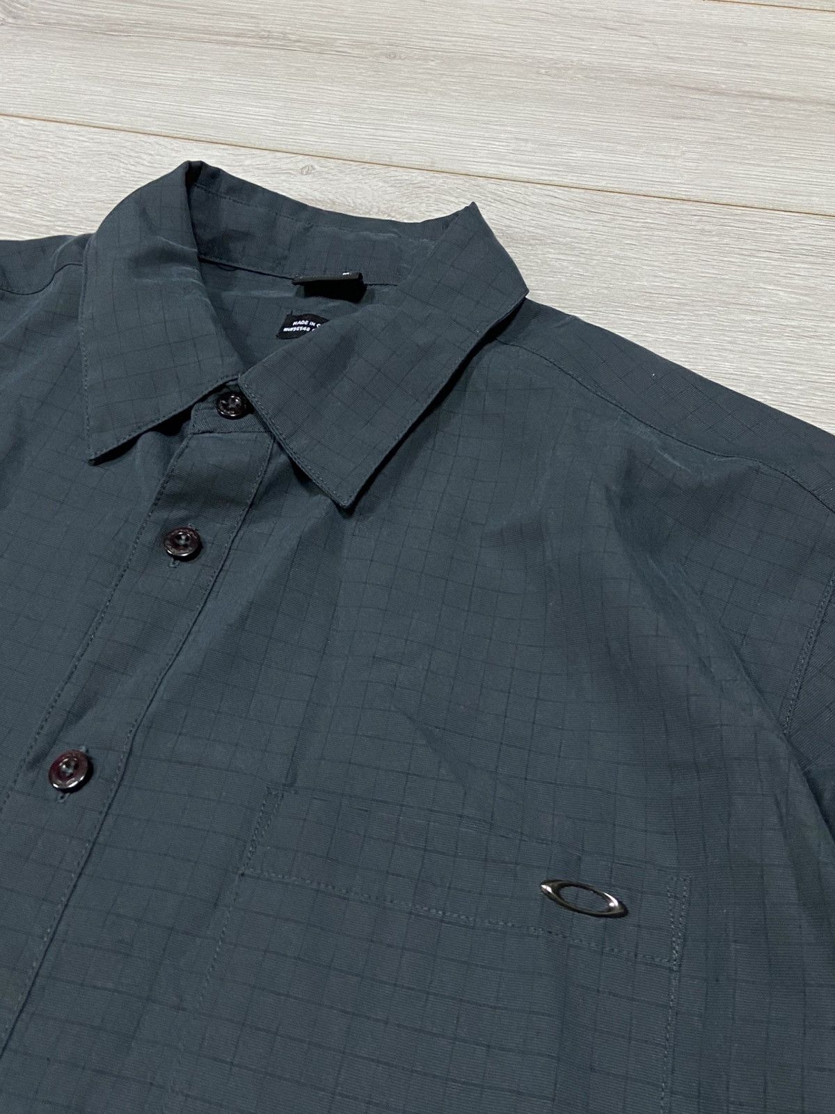 Vintage Oakley vintage pocket shirt circle logo plaid Size US M / EU 48-50 / 2 - 2 Thumbnail
