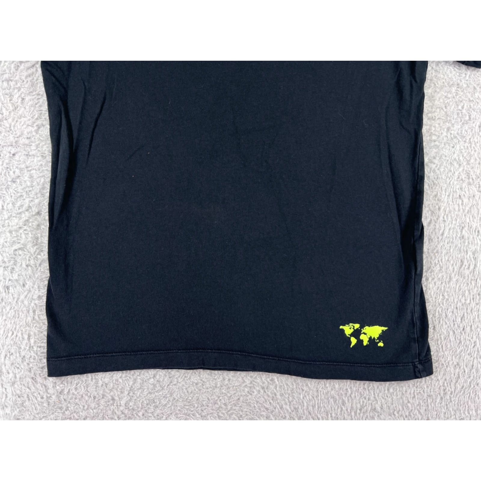 Nike Nike Mens Shirt Small Black Dri-FIT Patch Embroidered Logo Beaverton OR Sports Retro 90s Mens Size US S / EU 44-46 / 1 - 7 Thumbnail