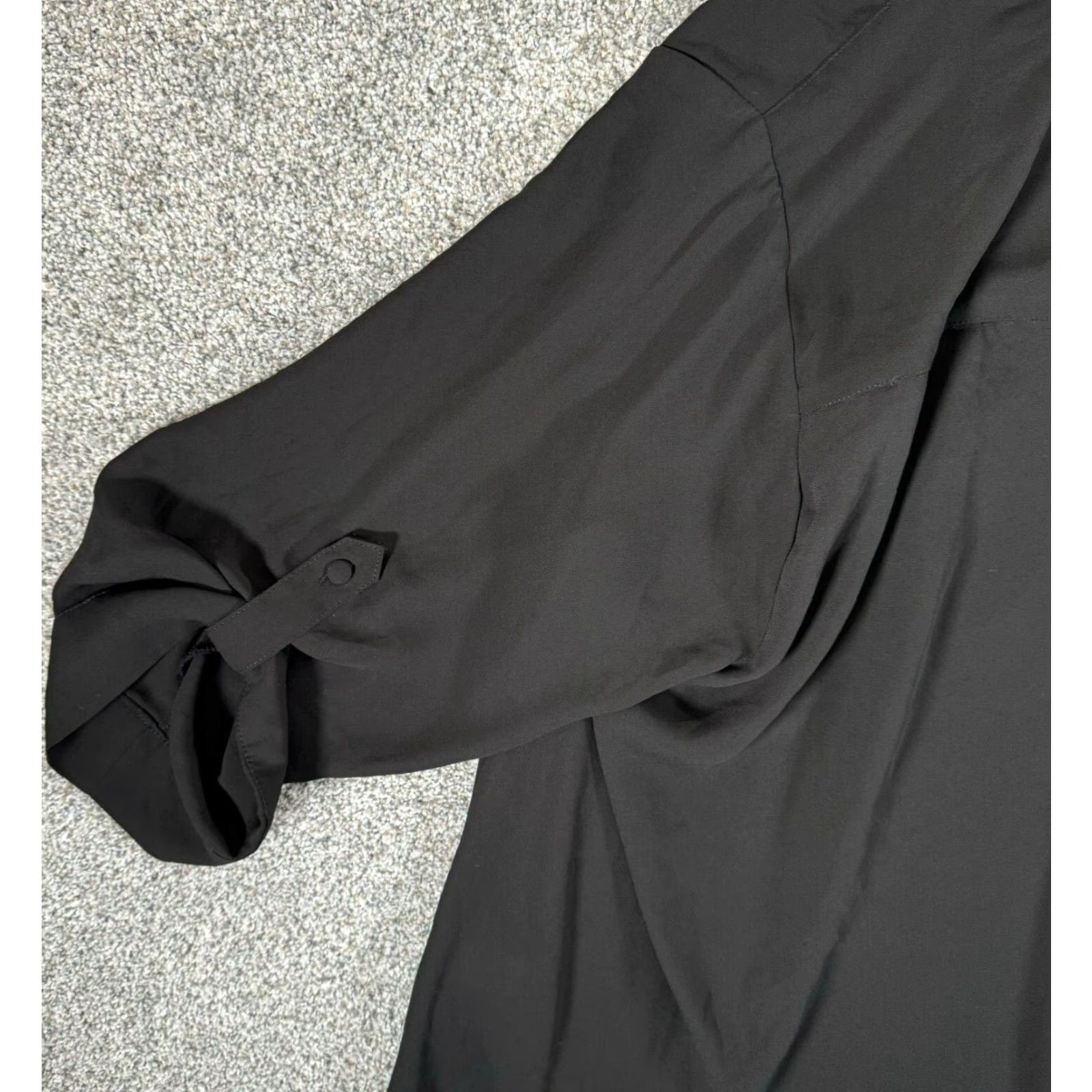 Torrid Torrid Blouse Hi-Lo Roll Tab Pockets 3X Plus Black V-Neck Button Polyester Grunge Witchy Fairy Tunic Women Mens? Size XXL / US 16-18 / IT 52-54 - 6 Thumbnail