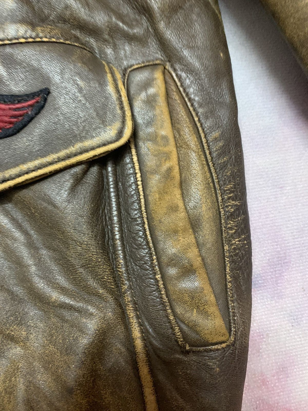 Avirex Vintage Military A-2 Patina Leather Tomcat Combat Flight Size US L / EU 52-54 / 3 - 15 Thumbnail