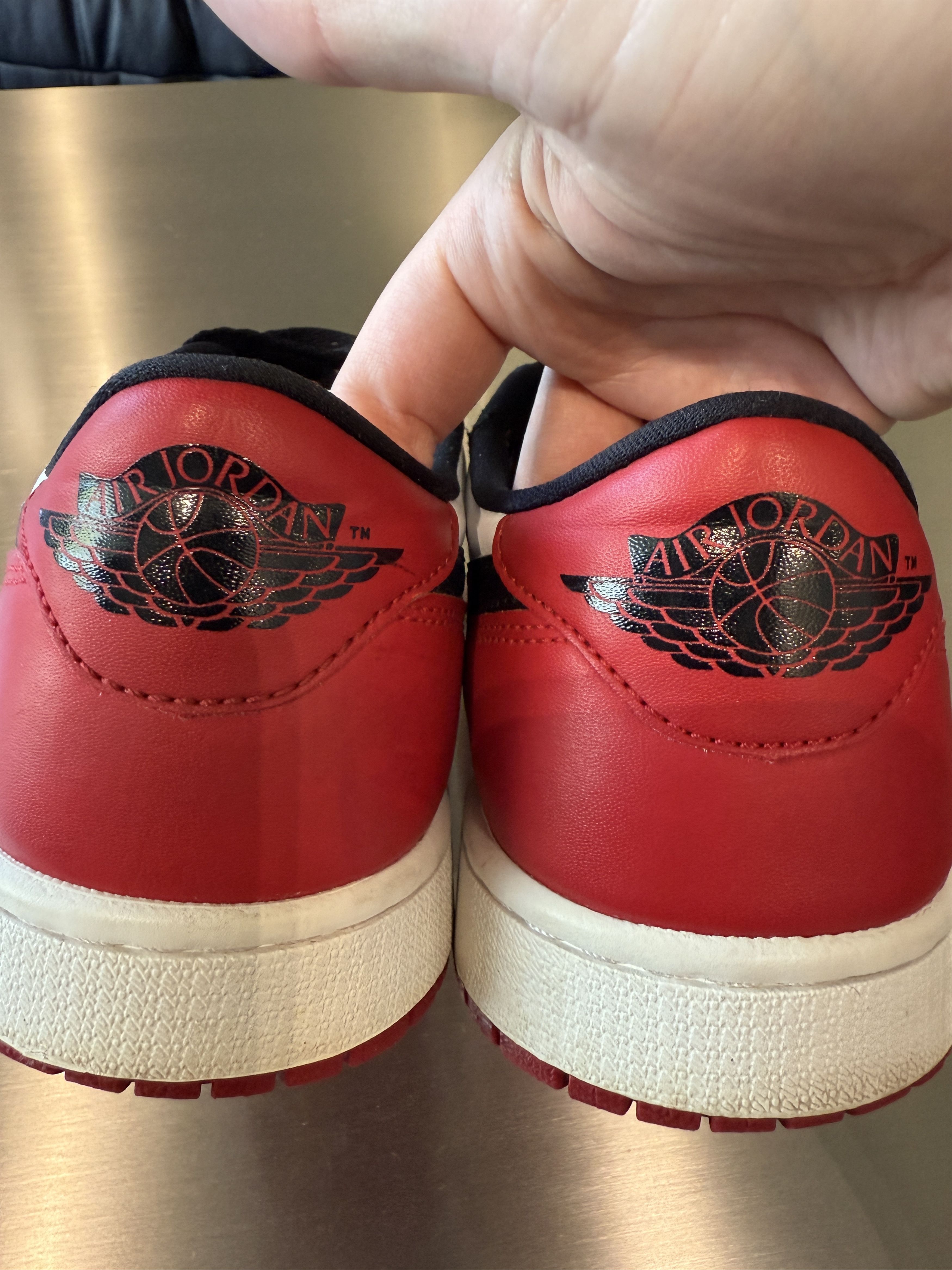 Jordan Brand × Nike 2016 Air Jordan 1 Retro Low OG Chicago Size US 8 / EU 41 - 13 Thumbnail